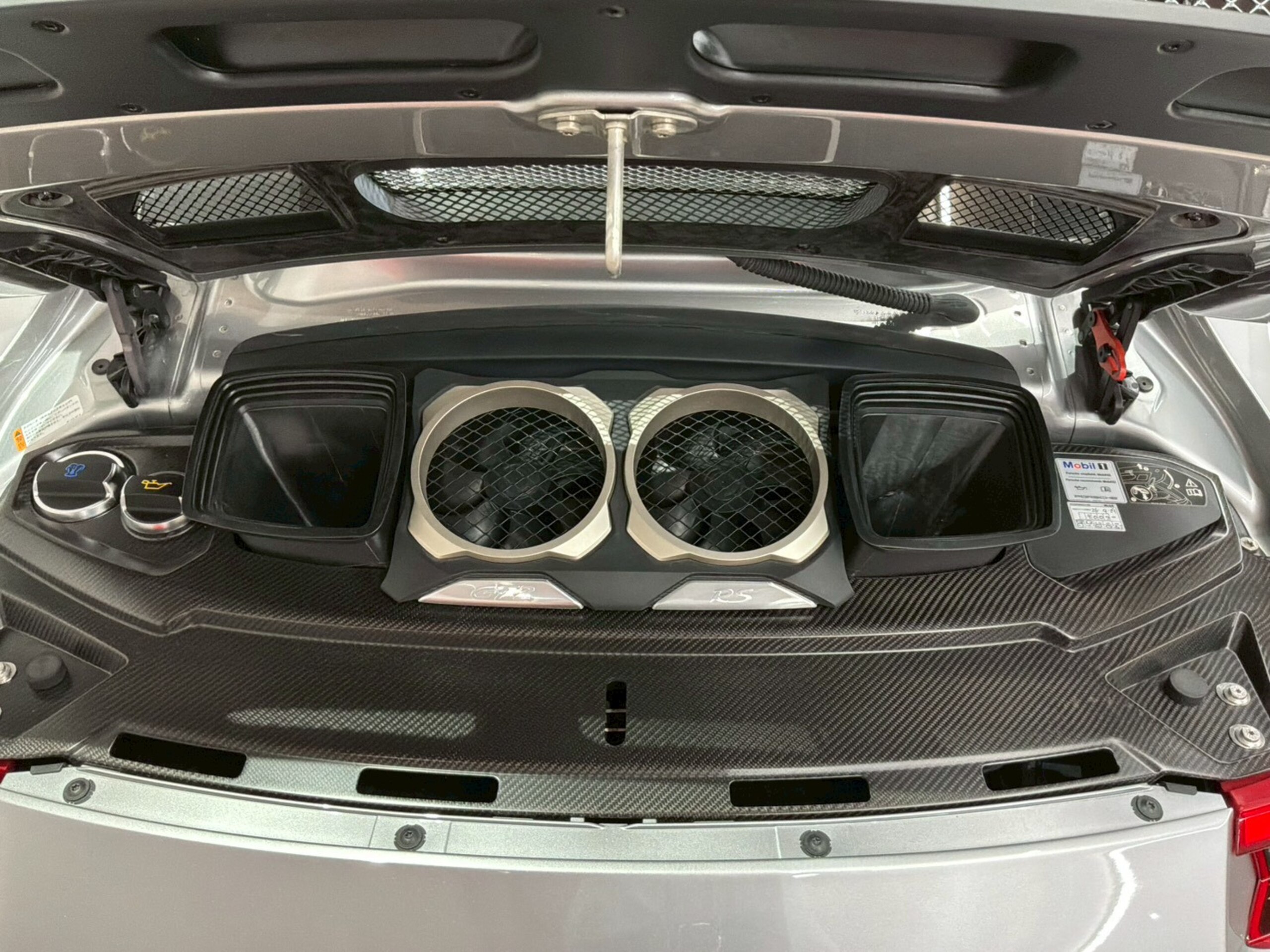 2019 Porsche 911 GT2 RS — Photo 32 / 32