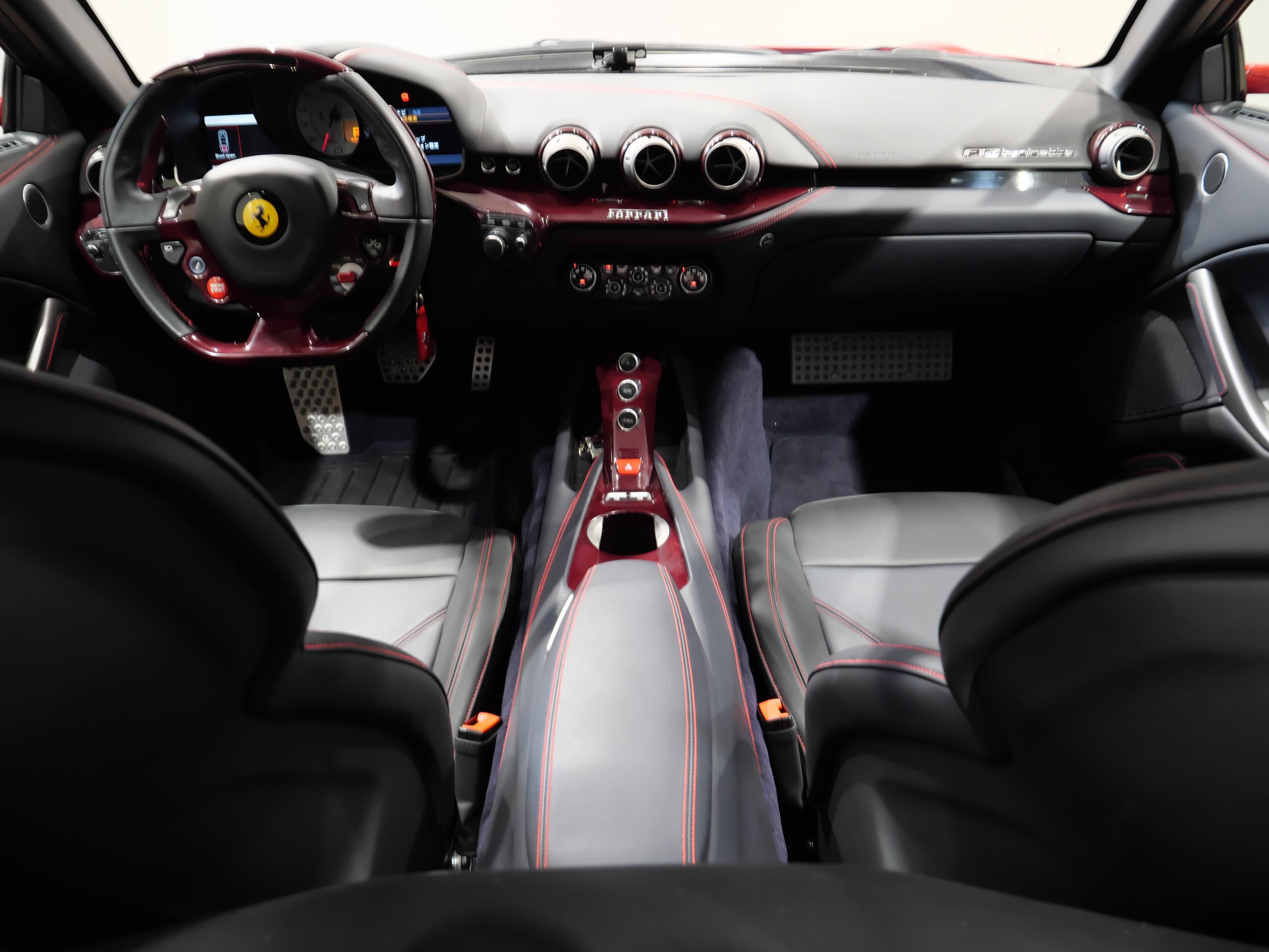 2014 Ferrari F12 Berlinetta — Photo 8 / 19