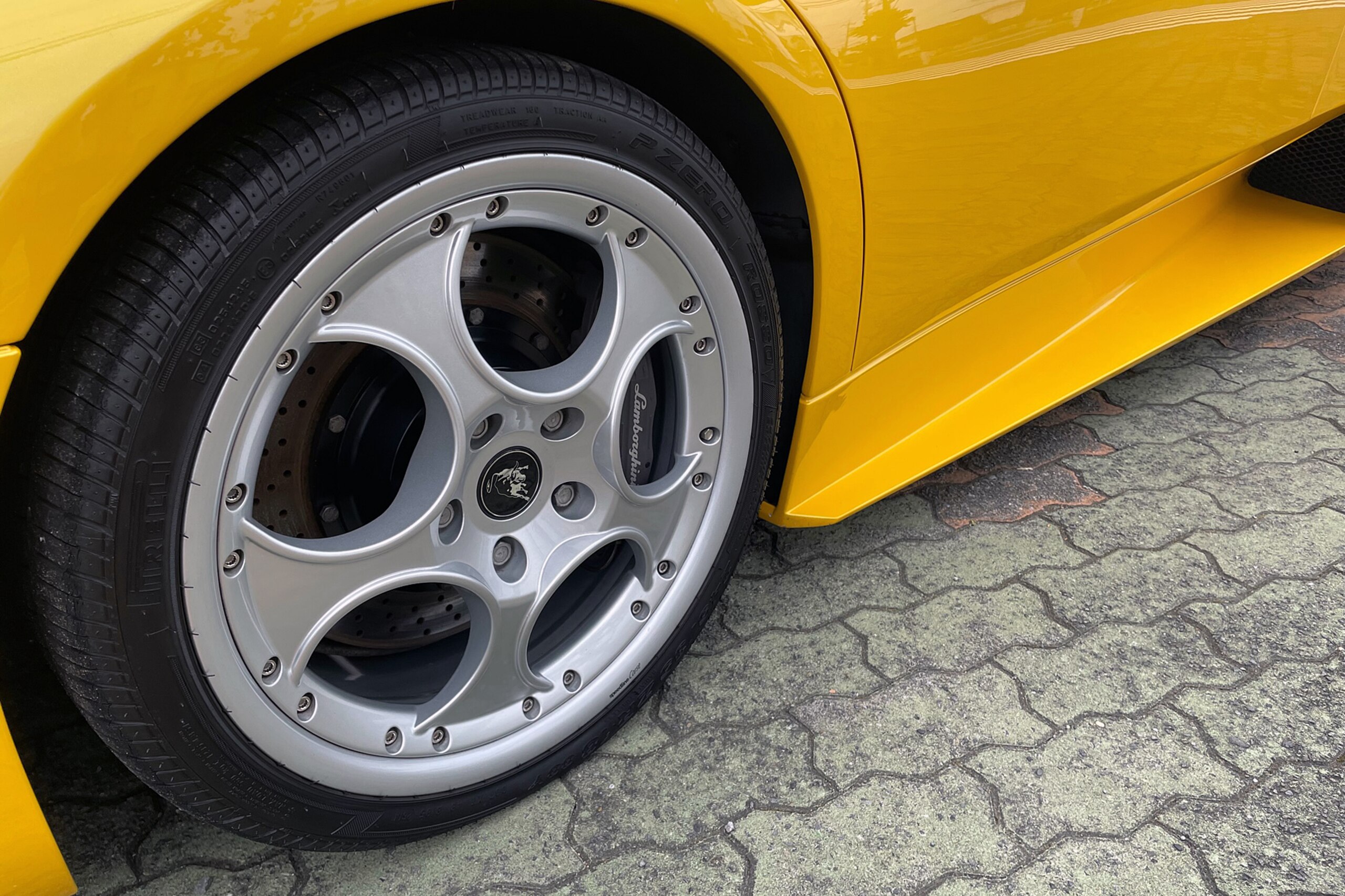 2003 Lamborghini Murcielago — Photo 8 / 12