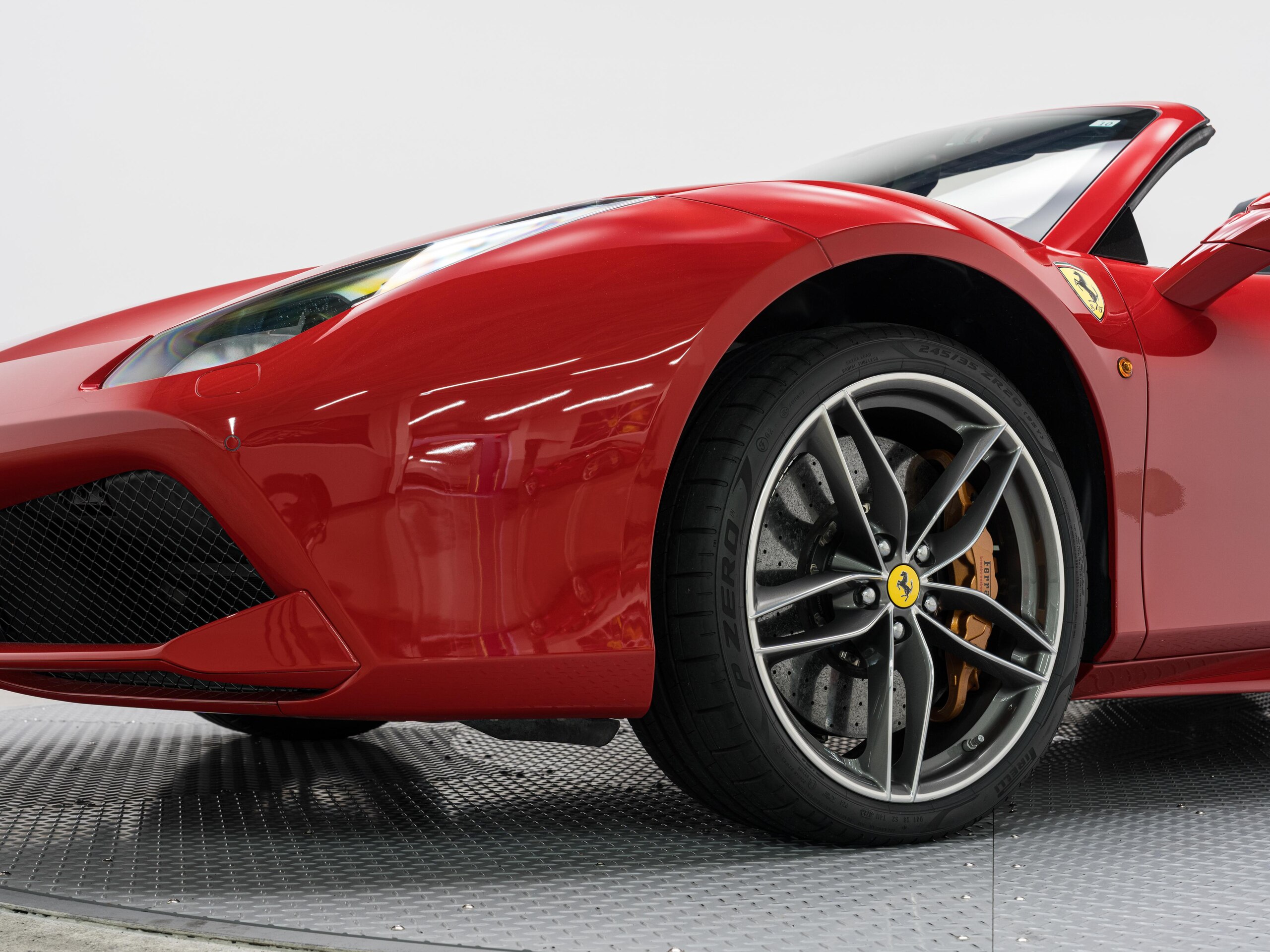 2016 Ferrari 488 Spider — Photo 19 / 30