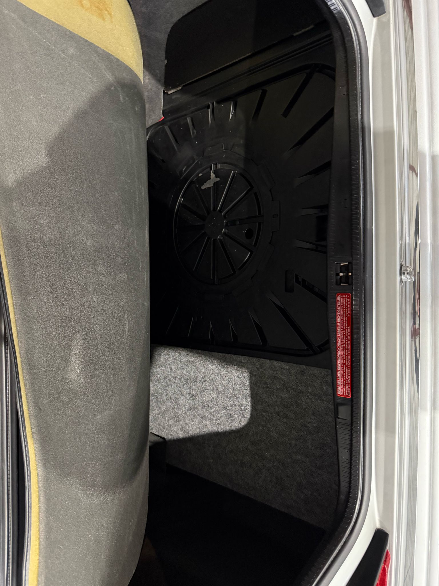 1992 Mercedes Benz 500E — Photo 16 / 17