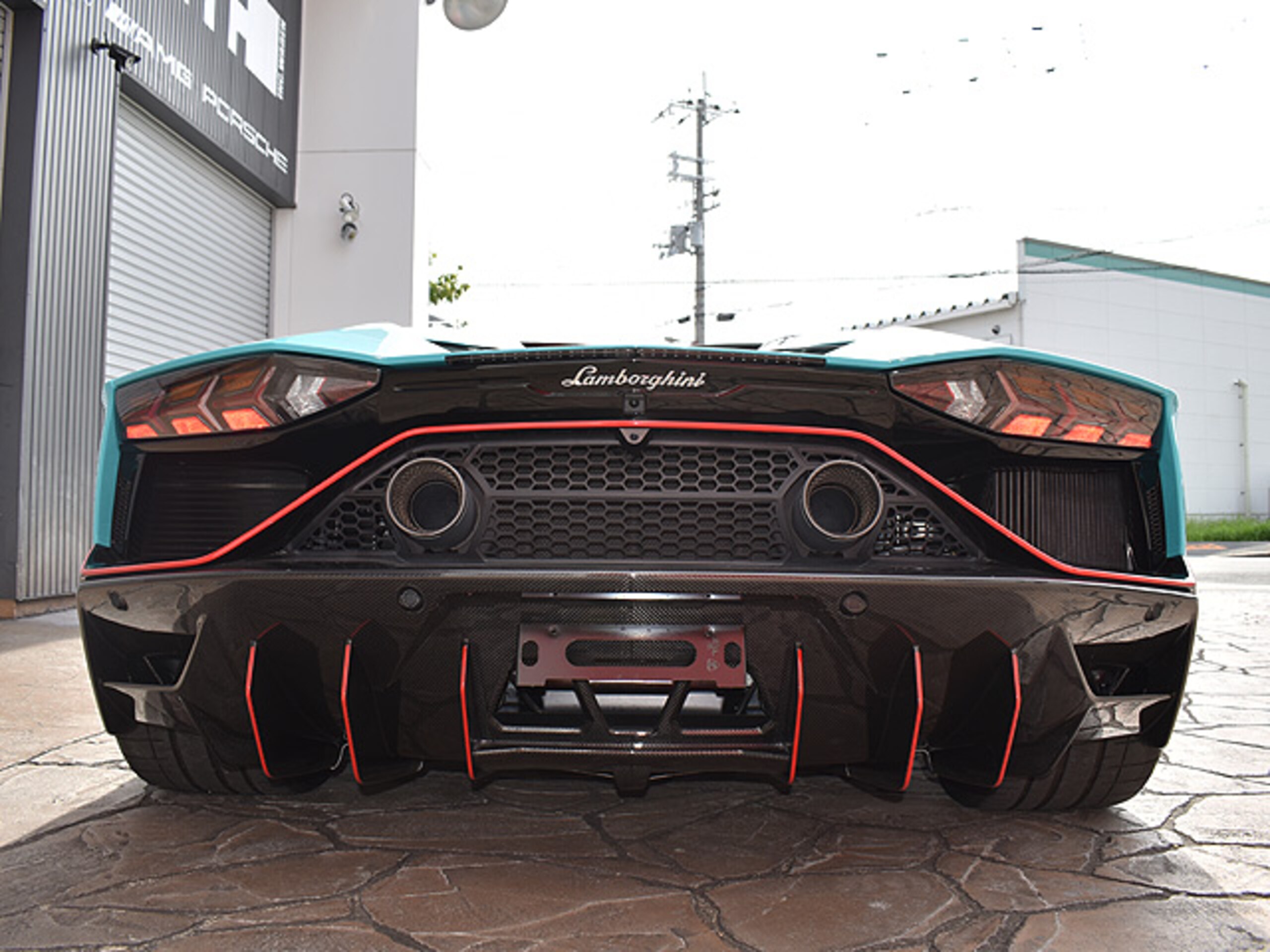 2022 Lamborghini Aventador Roadster LP780-4 Ultimae — Photo 11 / 38