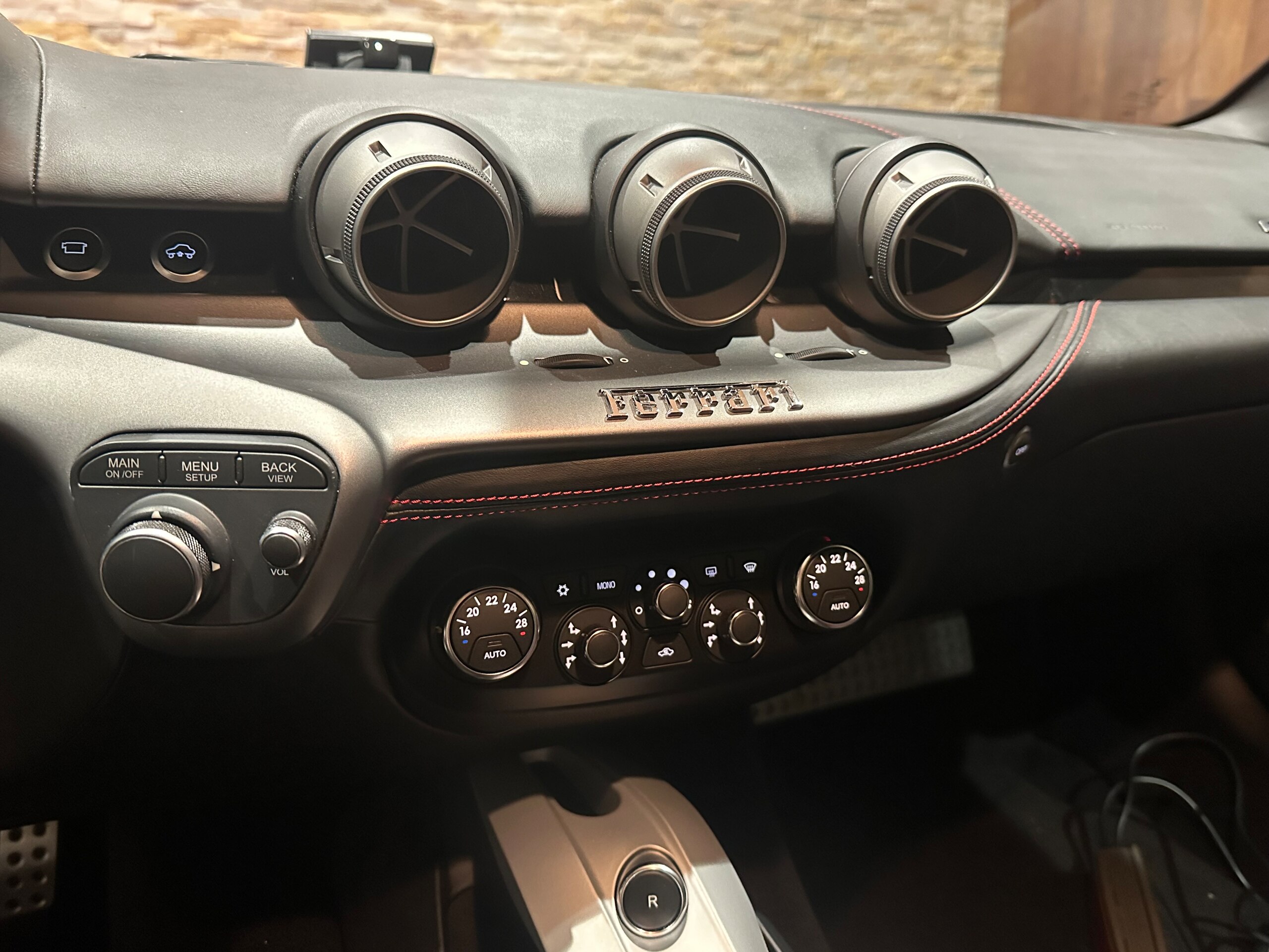 2013 Ferrari F12 Berlinetta — Photo 13 / 19