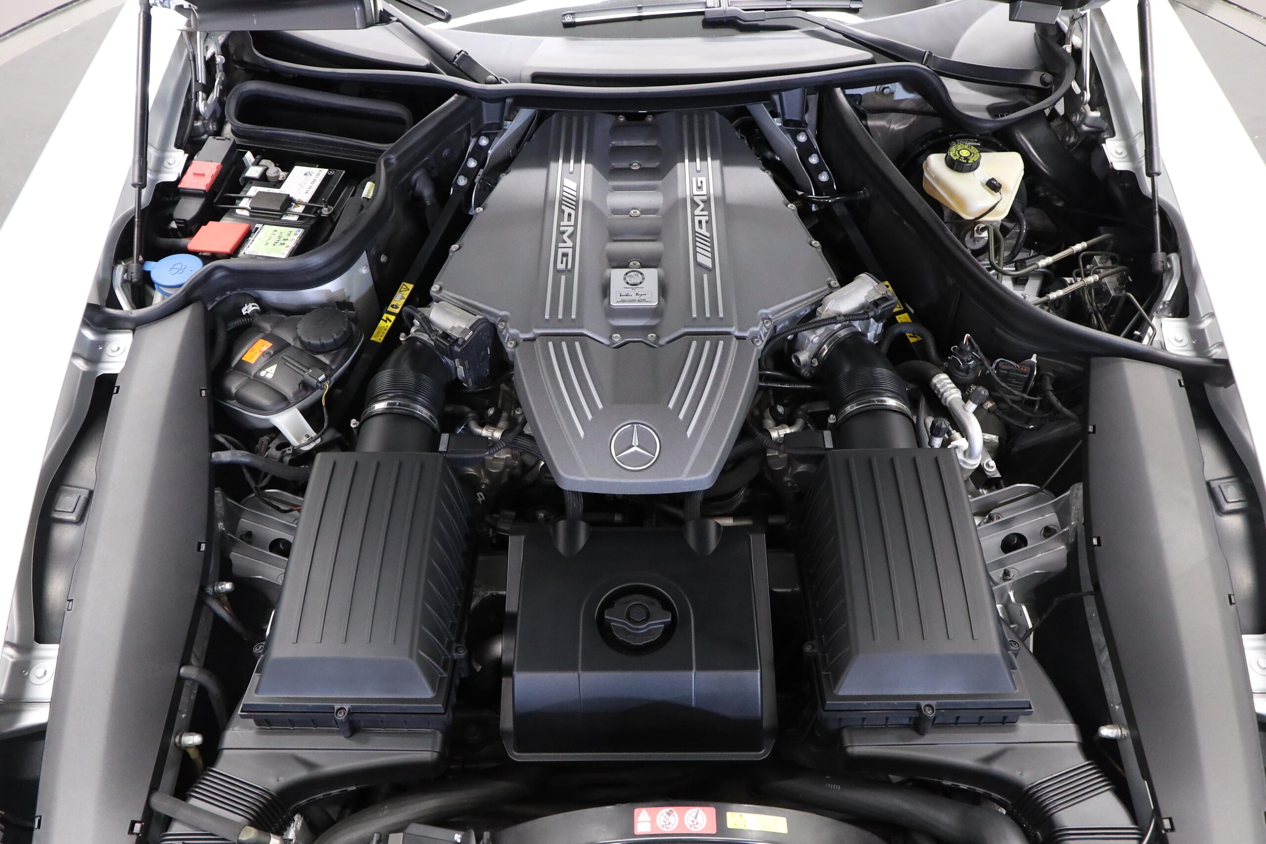 2010 Mercedes Benz SLS AMG — Photo 20 / 21