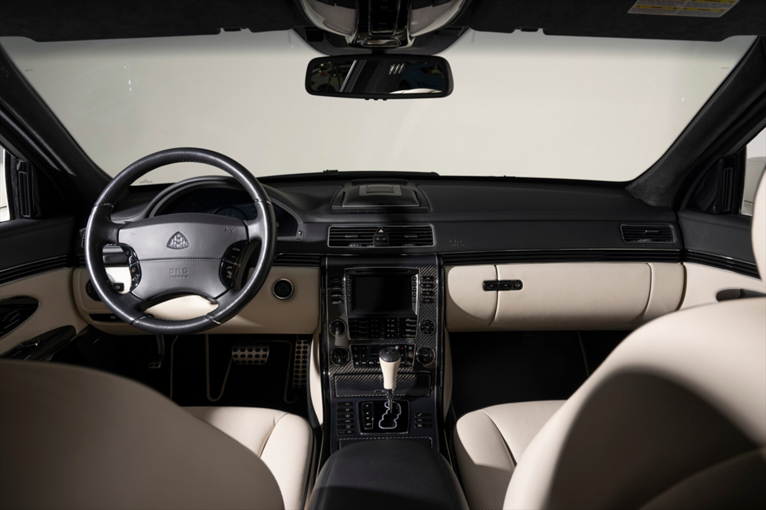 2006 Mercedes Benz Maybach 57S — Photo 7 / 23
