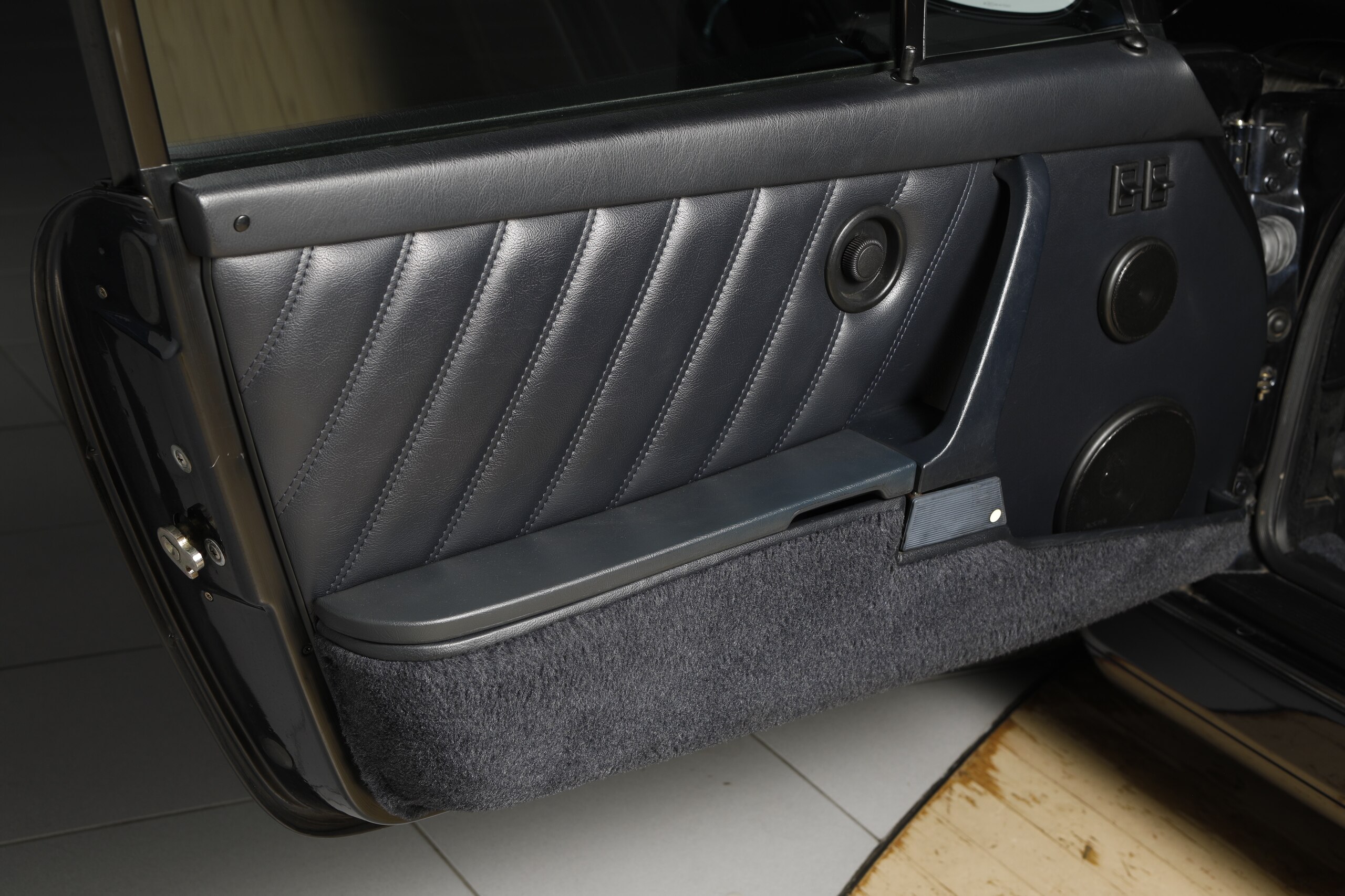 1992 Porsche 911 Carrera 2 — Photo 8 / 21