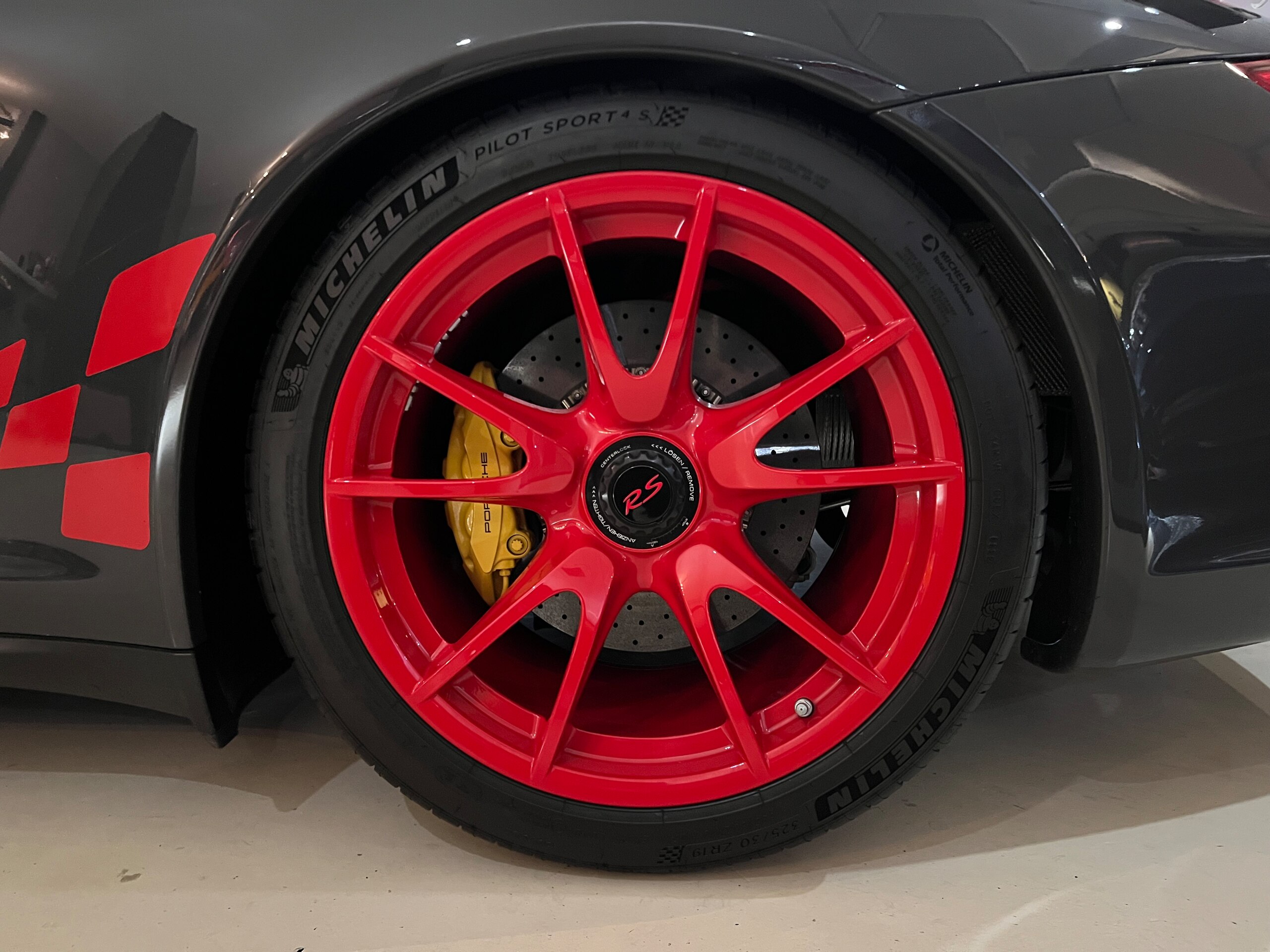 2010 Porsche 911 GT3 RS — Photo 35 / 35