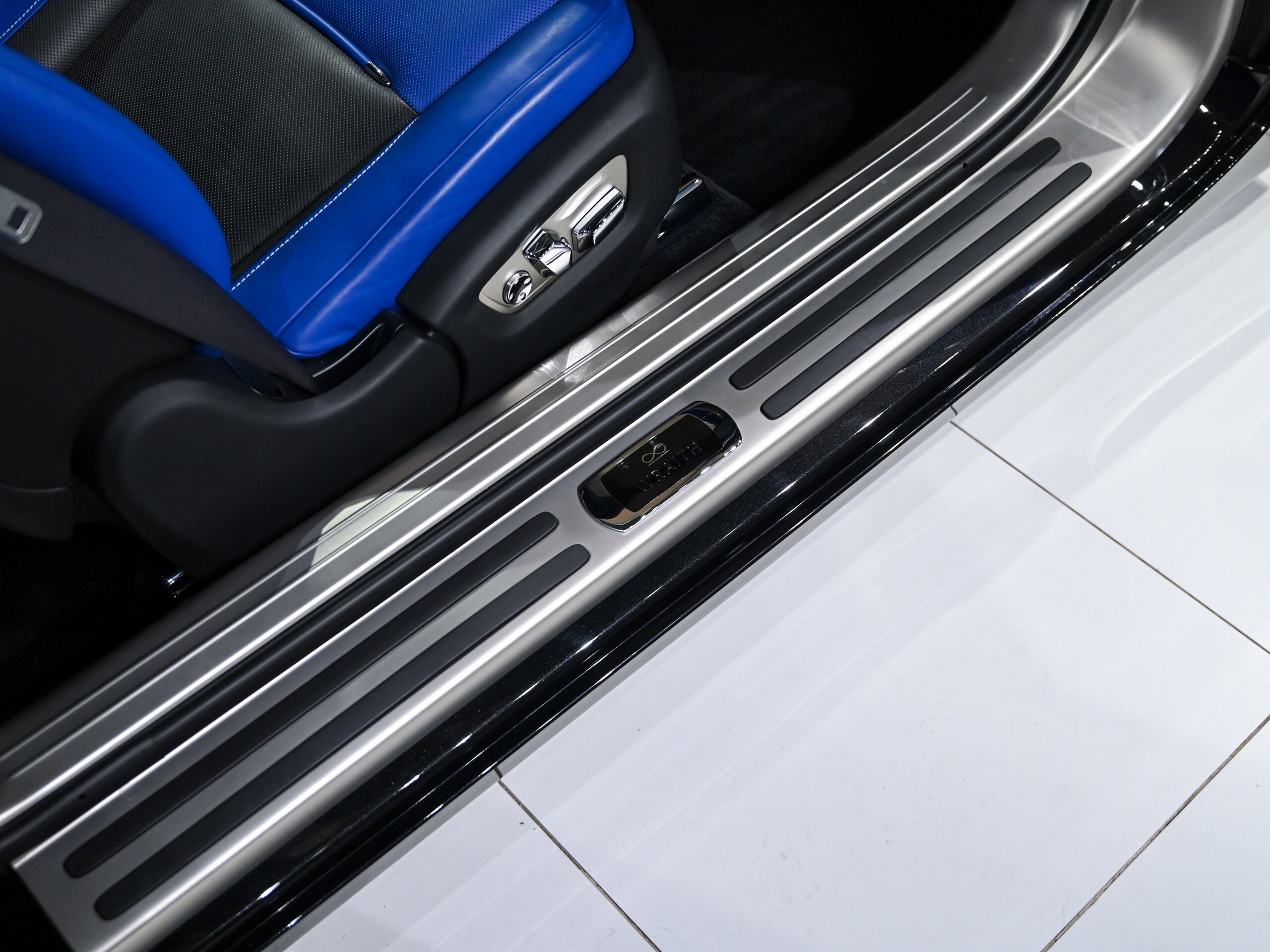 2018 Rolls-Royce Wraith — Photo 19 / 21
