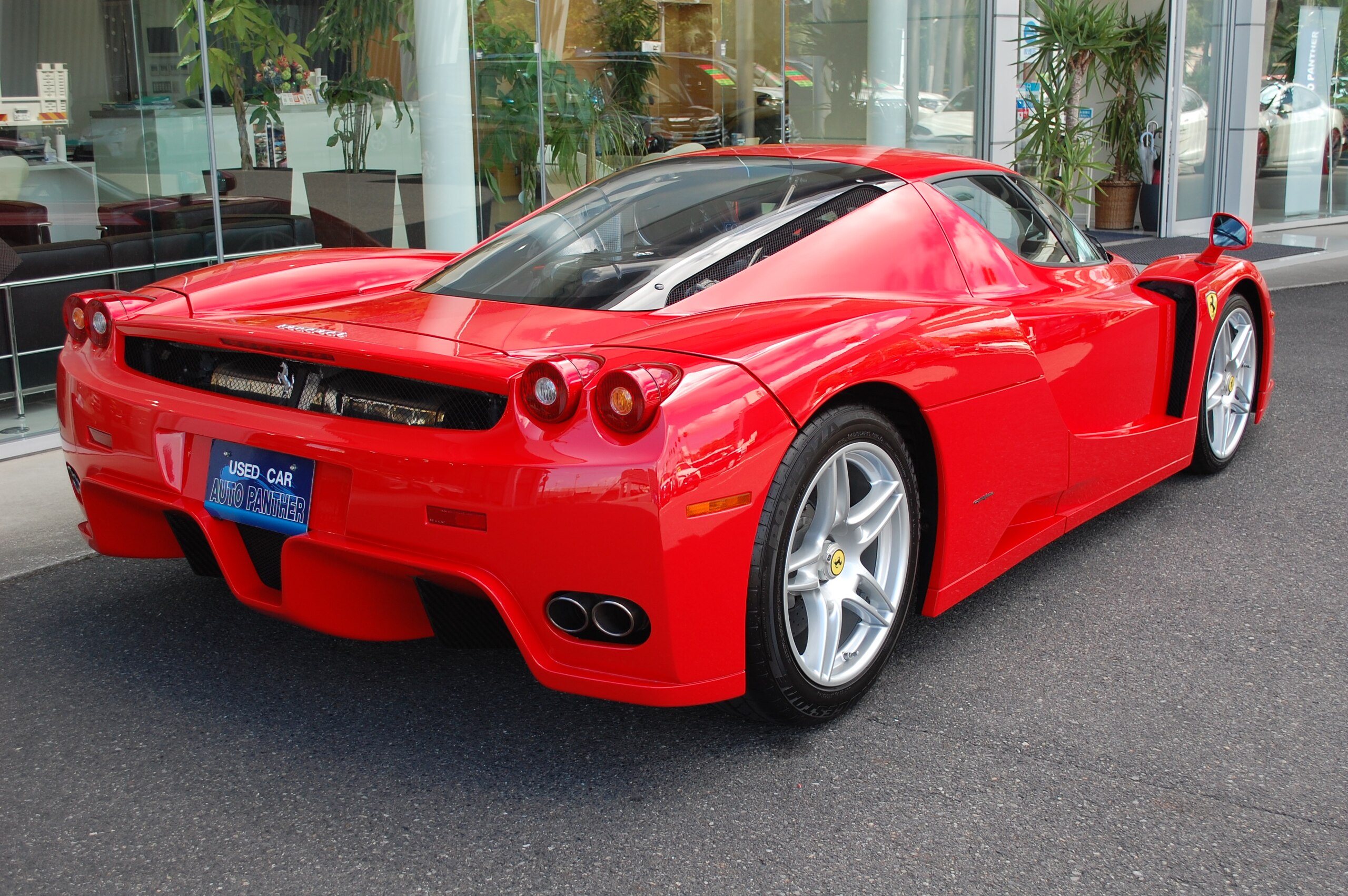 2004 Ferrari Enzo — Photo 7 / 16