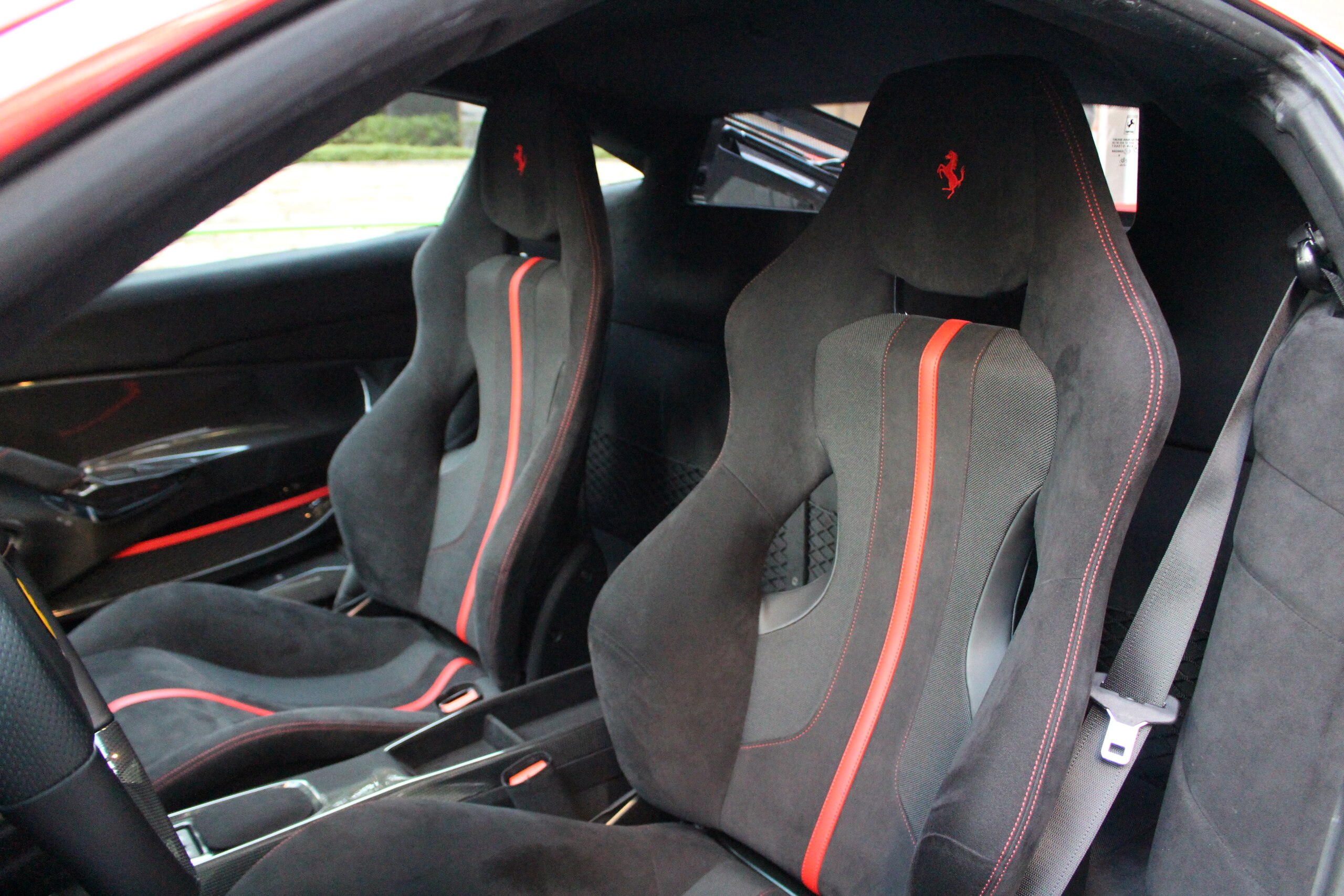 2019 Ferrari 488 Pista — Photo 8 / 14