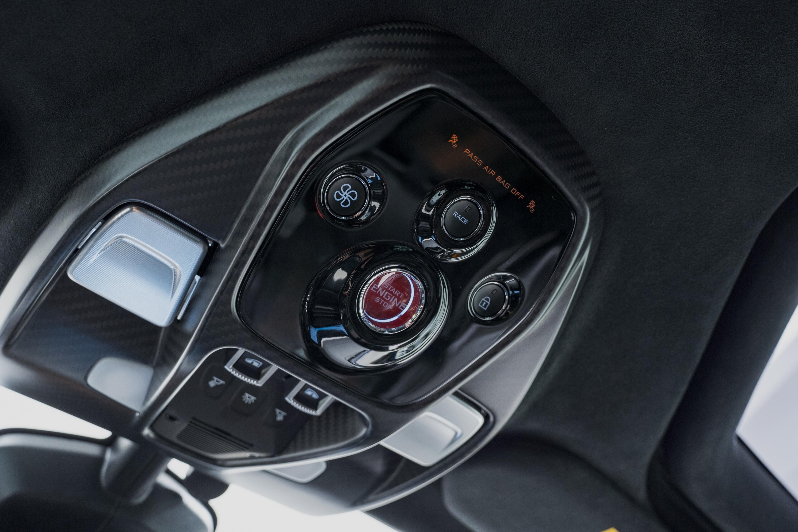 2019 McLaren Senna — Photo 10 / 20