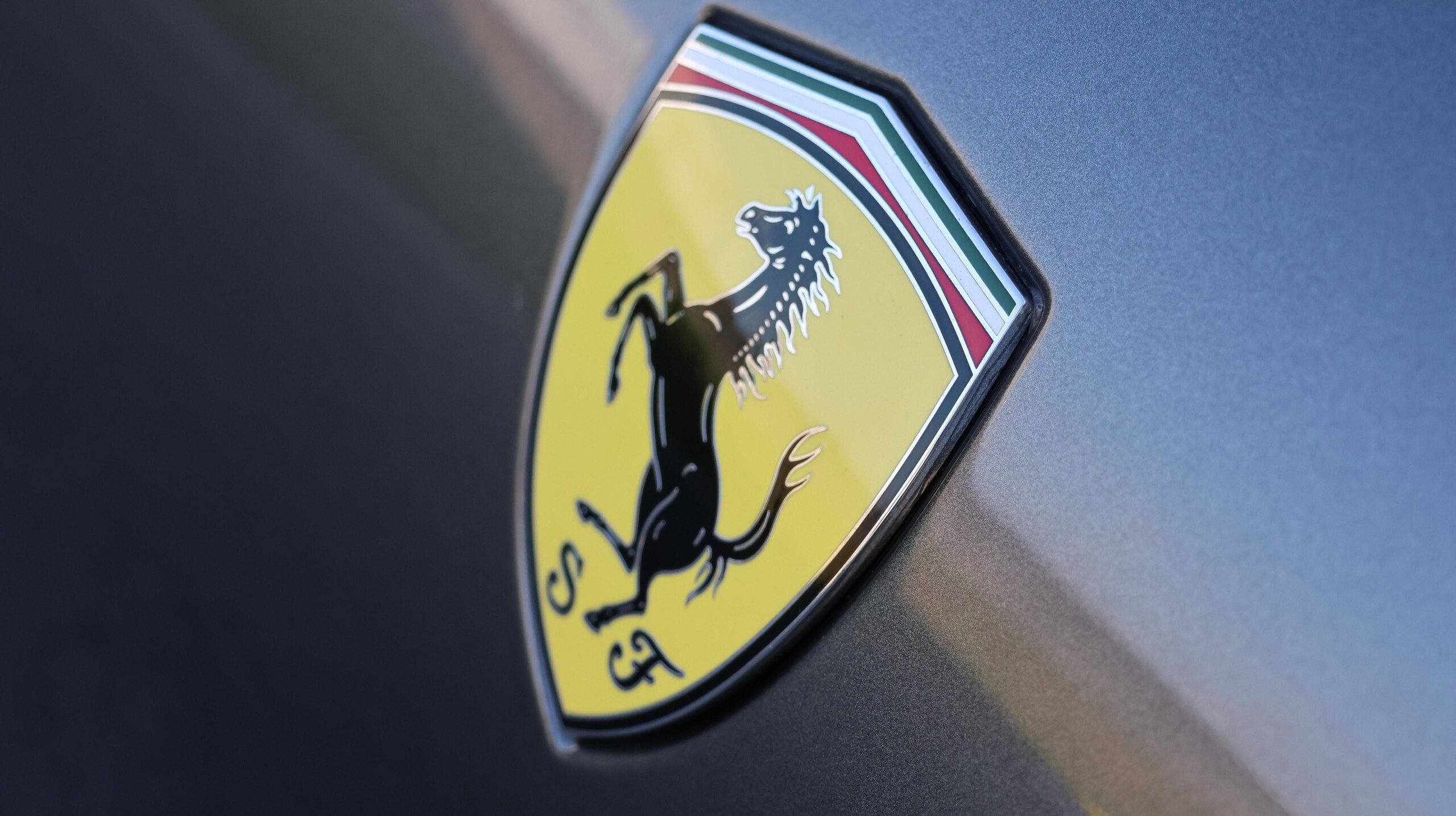 2021 Ferrari 812GTS — Photo 19 / 38