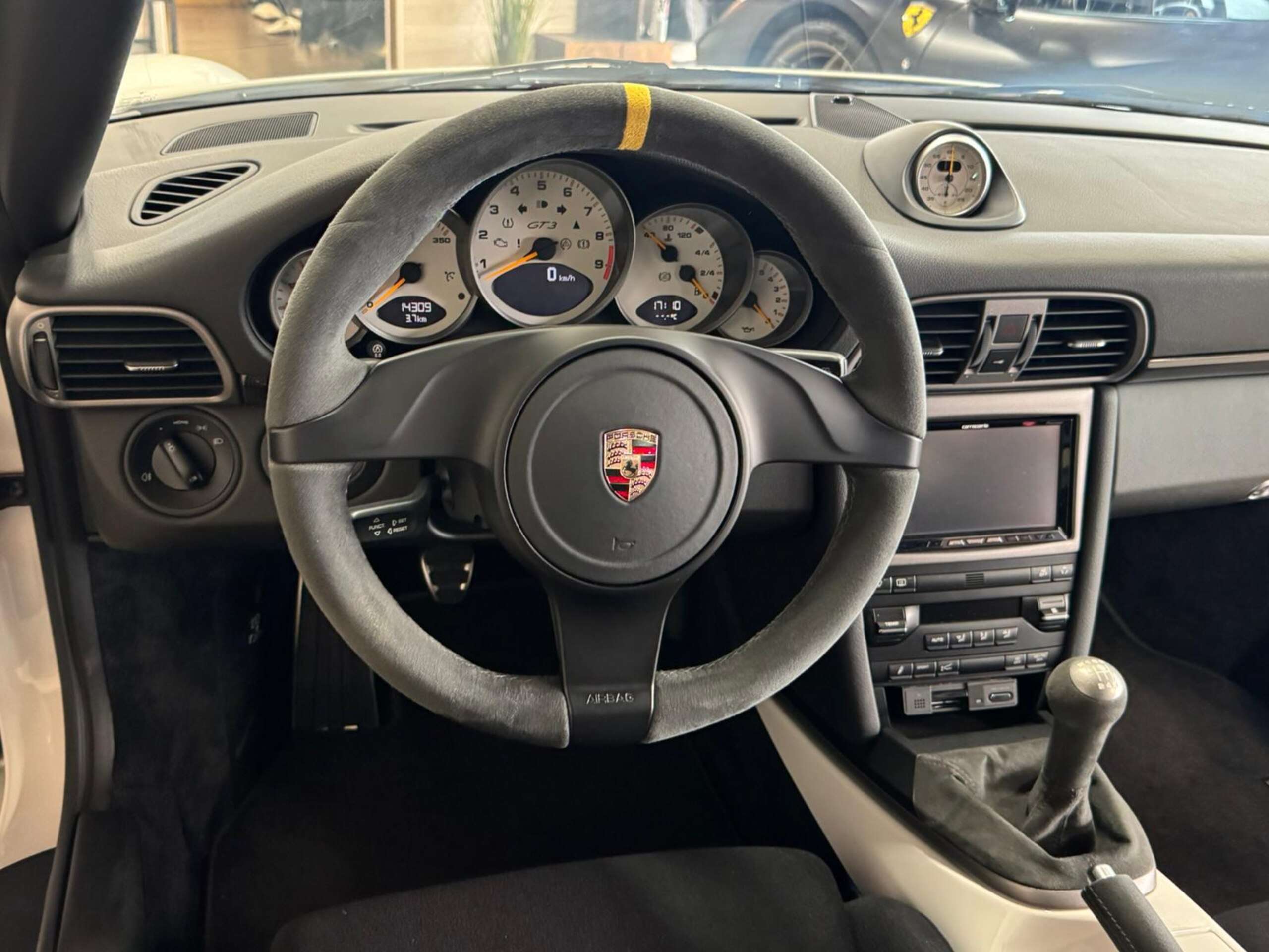 2011 Porsche 911 GT3 RS — Photo 7 / 40