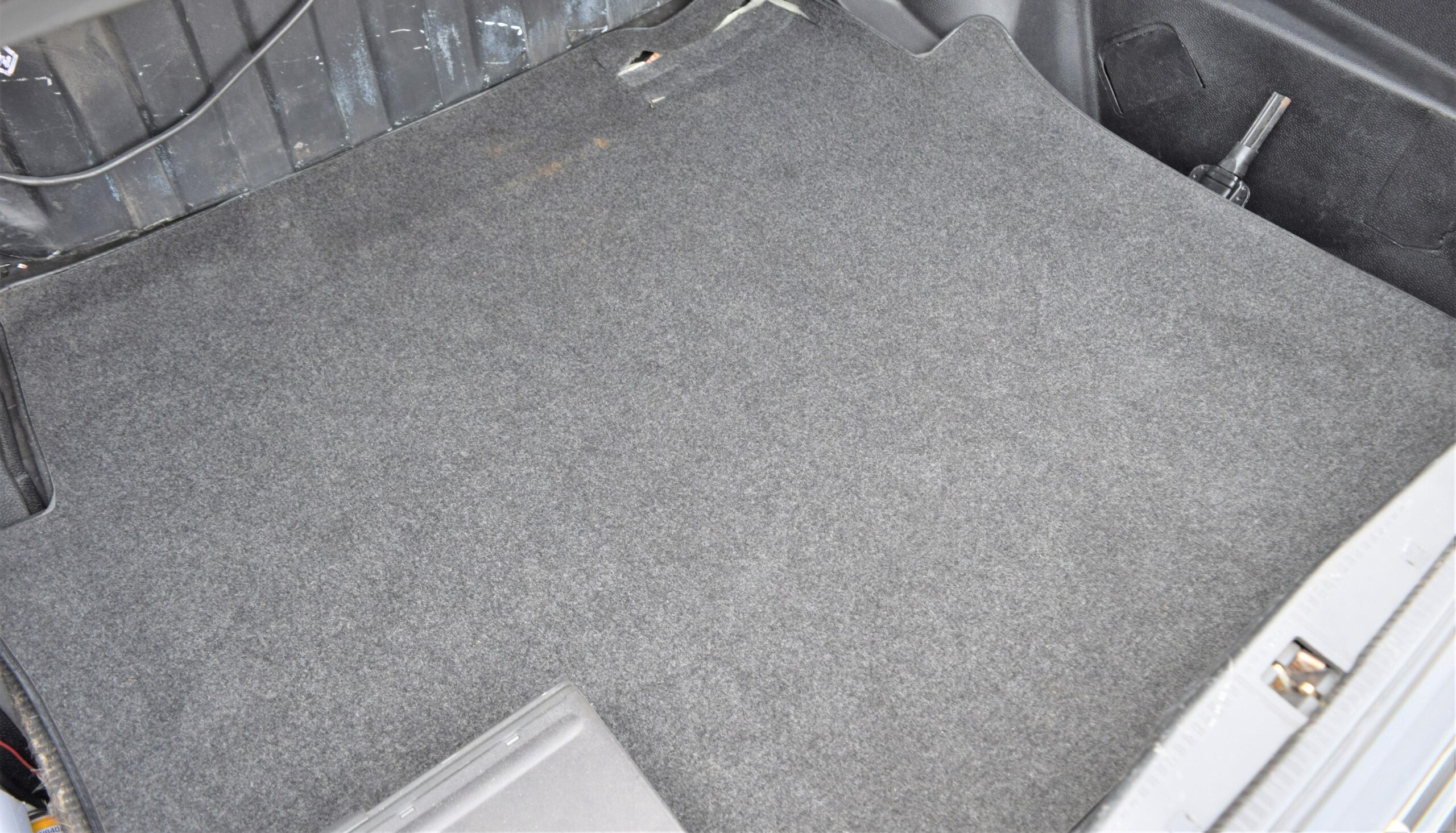 1988 Mercedes Benz 300E 3.2 AMG — Photo 20 / 20
