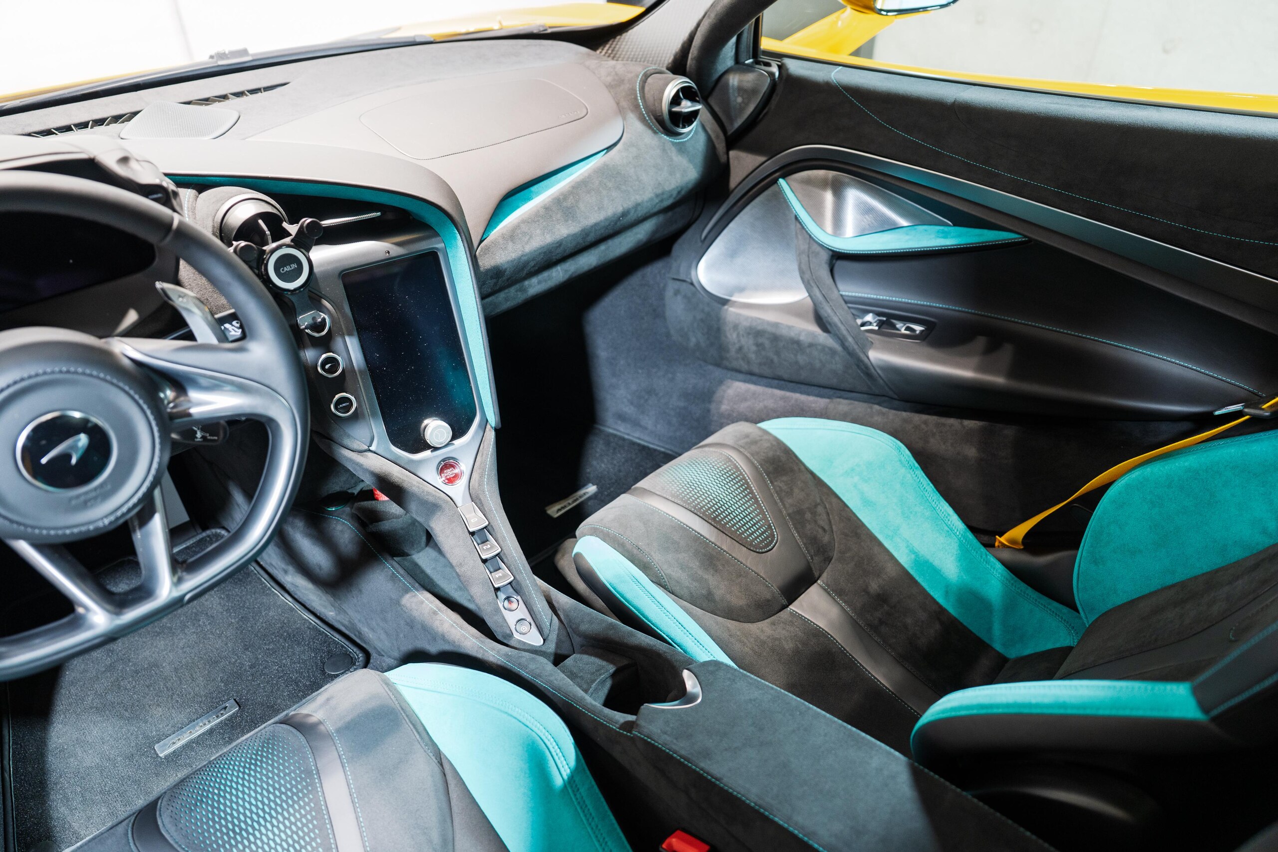 2024 McLaren 750S — Photo 11 / 18