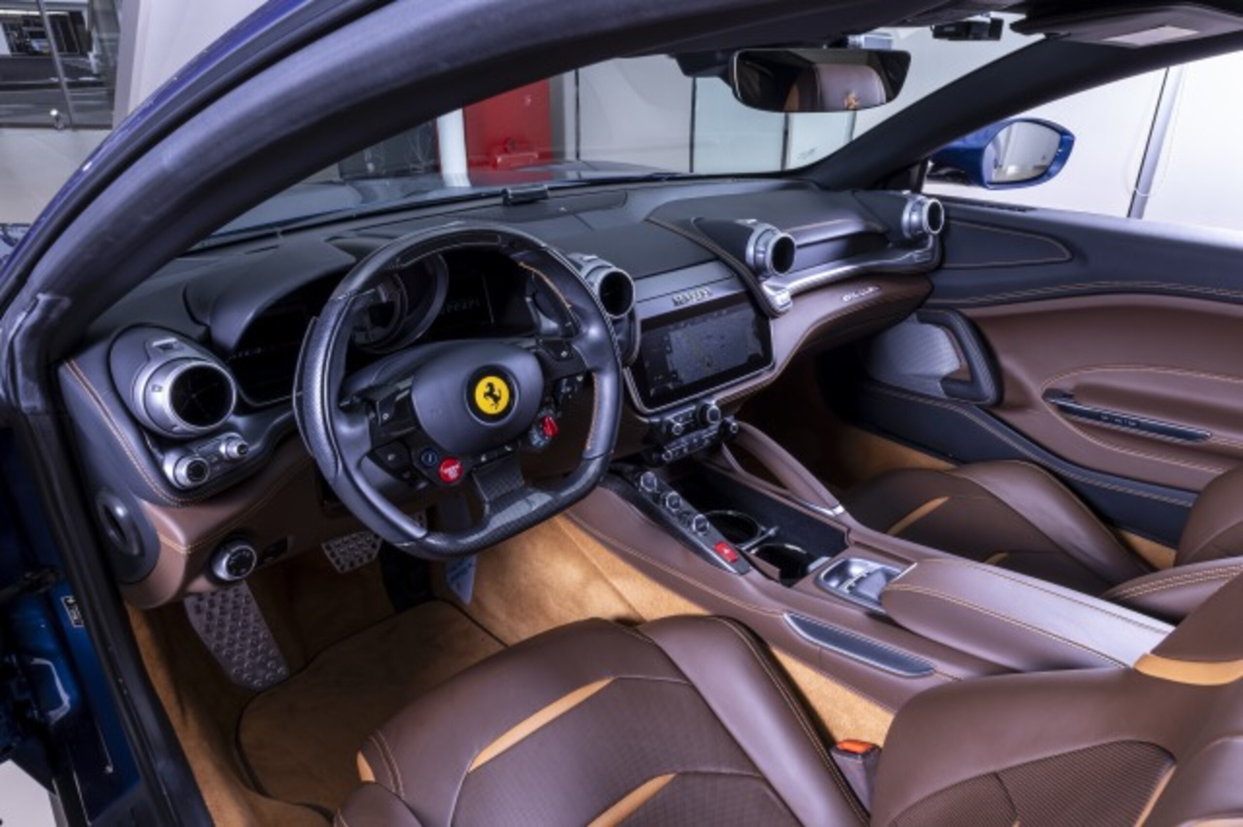 2020 Ferrari GTC4Lusso — Photo 9 / 21