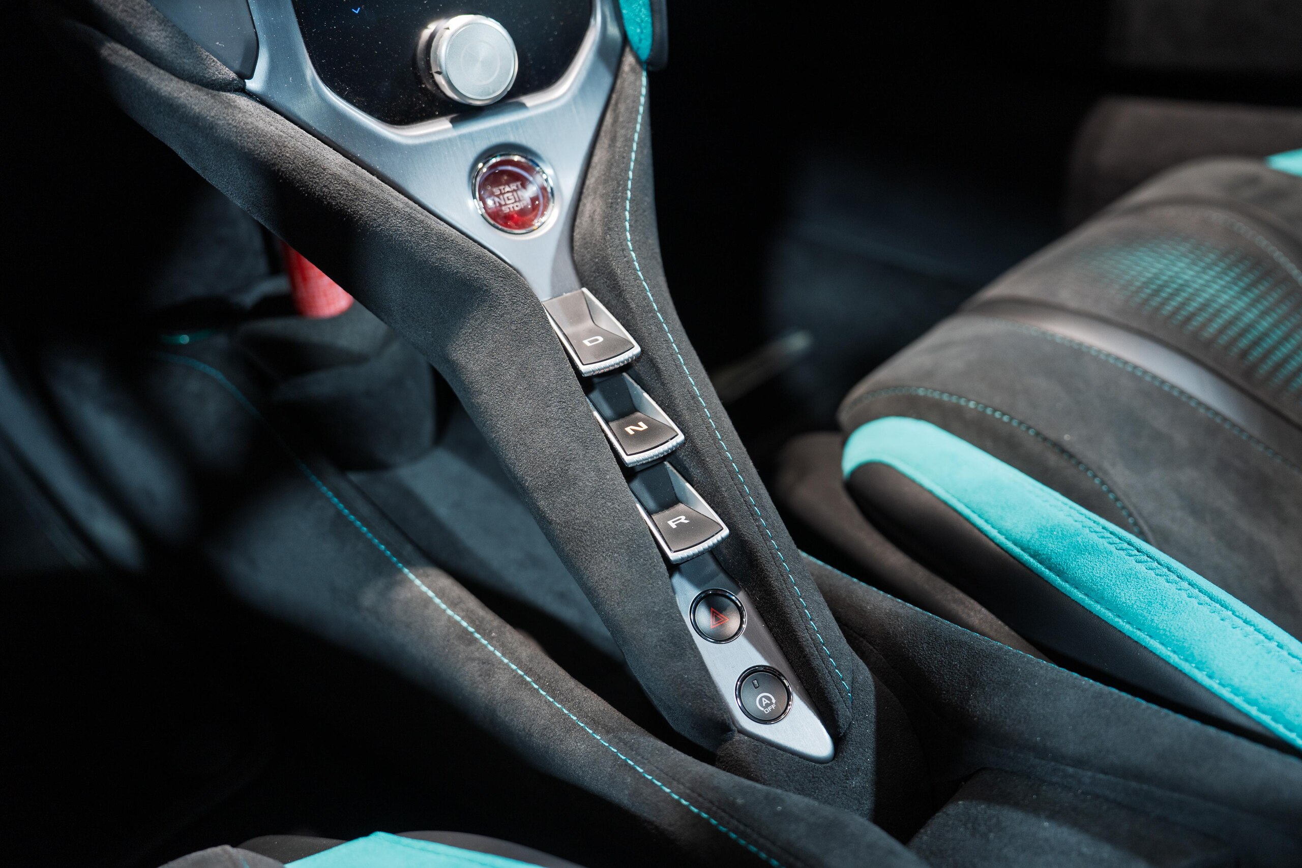 2024 McLaren 750S — Photo 15 / 18