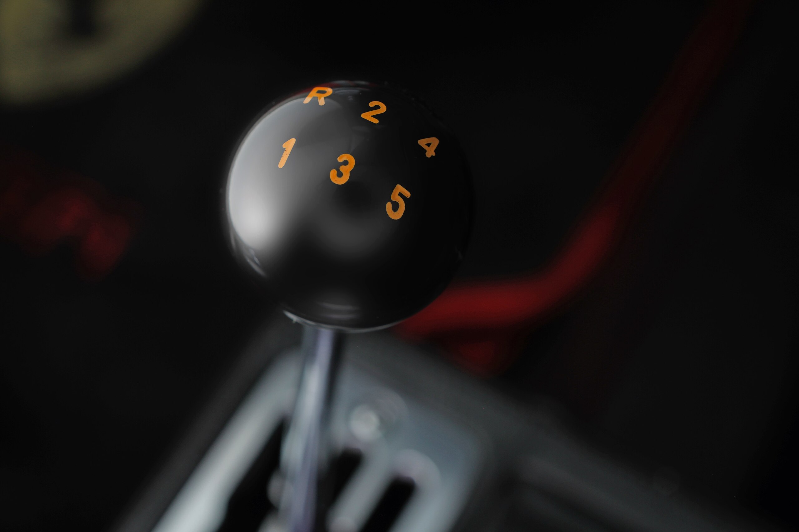 1989 Ferrari 208 GTB Turbo — Photo 11 / 25