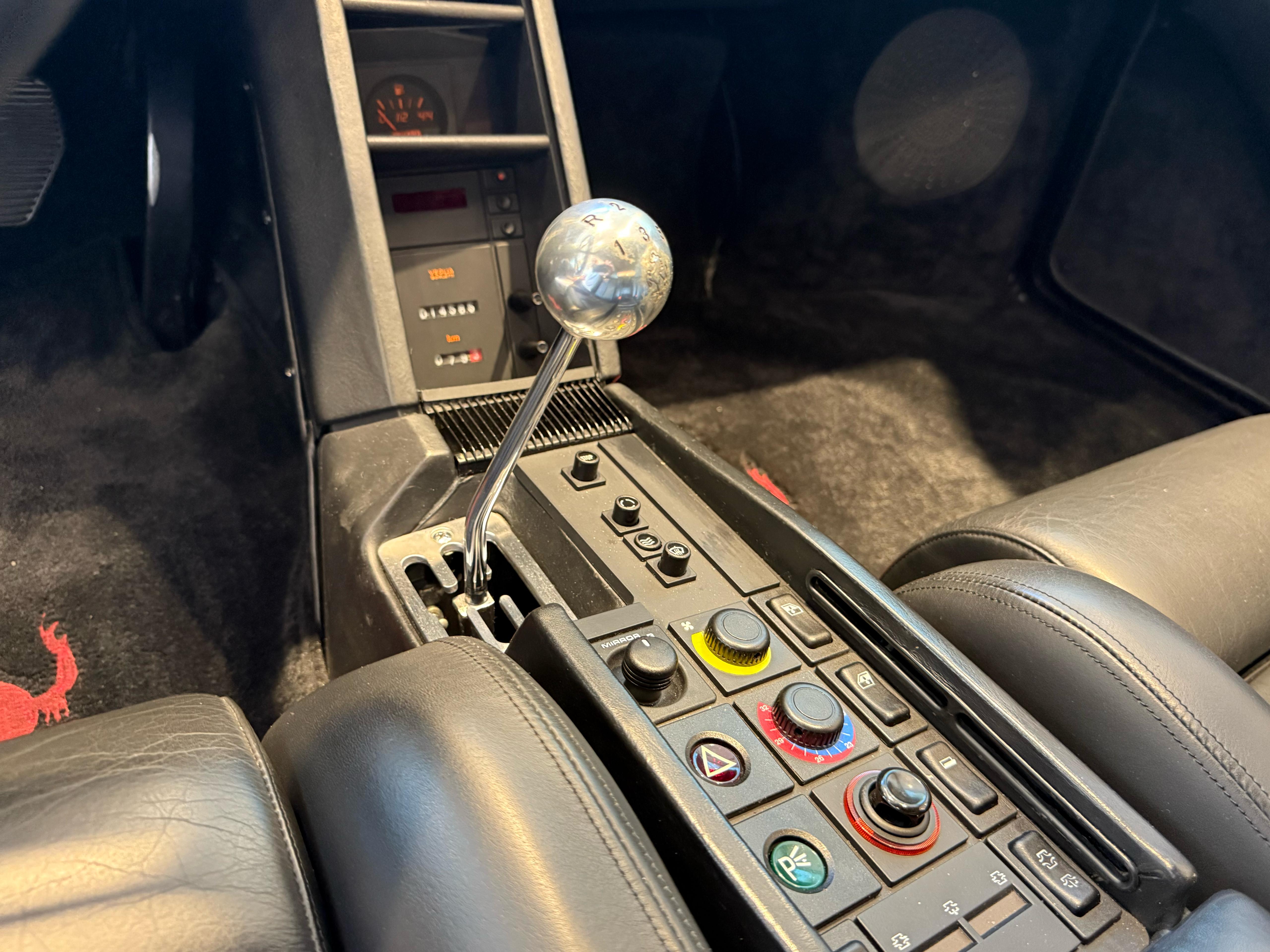 1989 Ferrari Testarossa — Photo 13 / 24