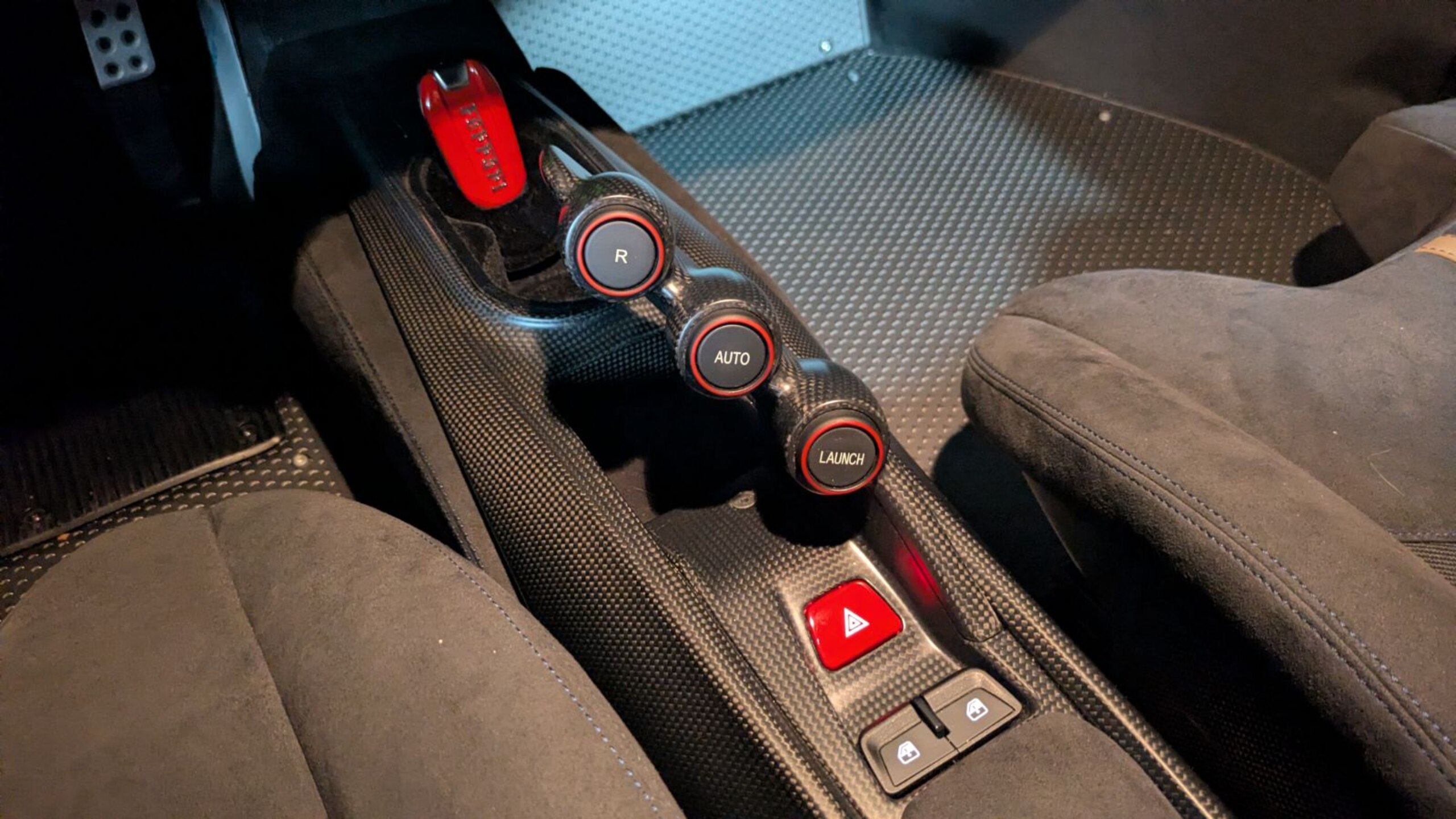 2019 Ferrari 488 Pista — Photo 16 / 24