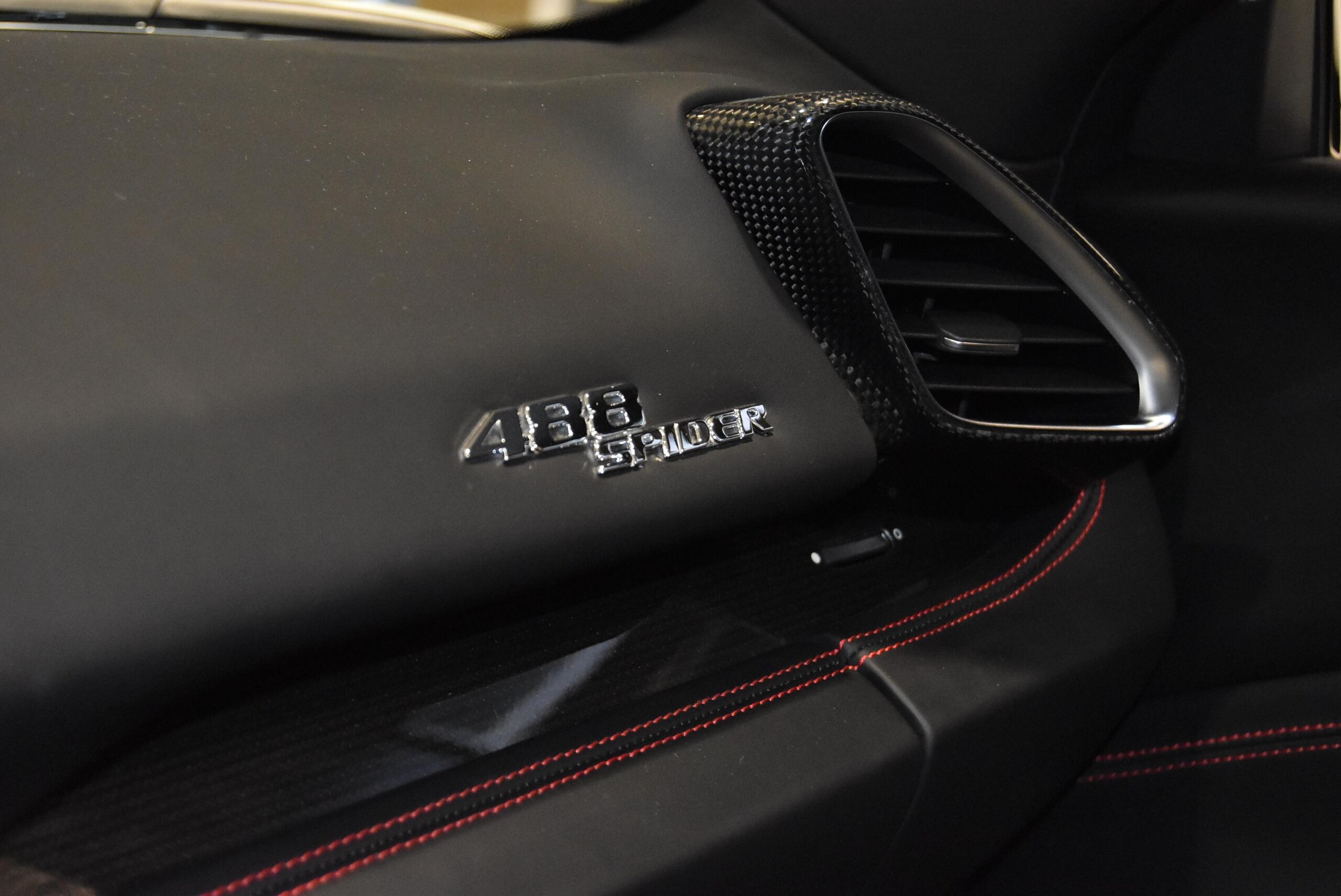2017 Ferrari 488 Spider — Photo 26 / 35
