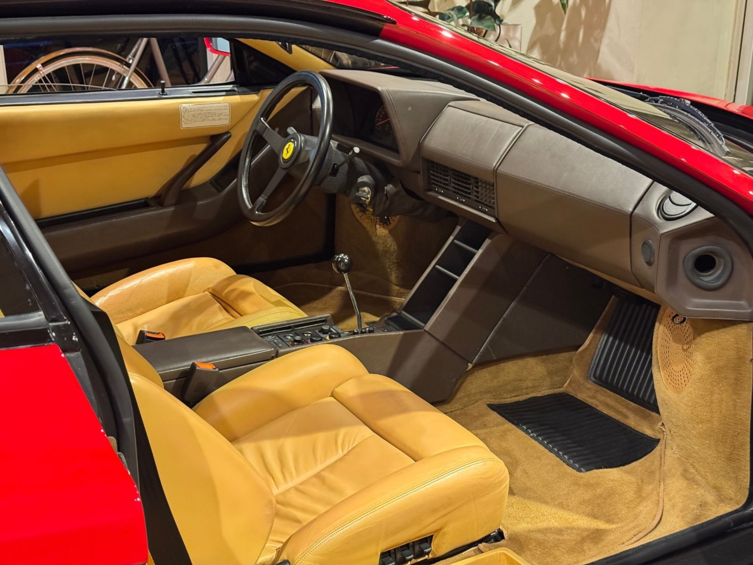 1988 Ferrari Testarossa — Photo 15 / 19