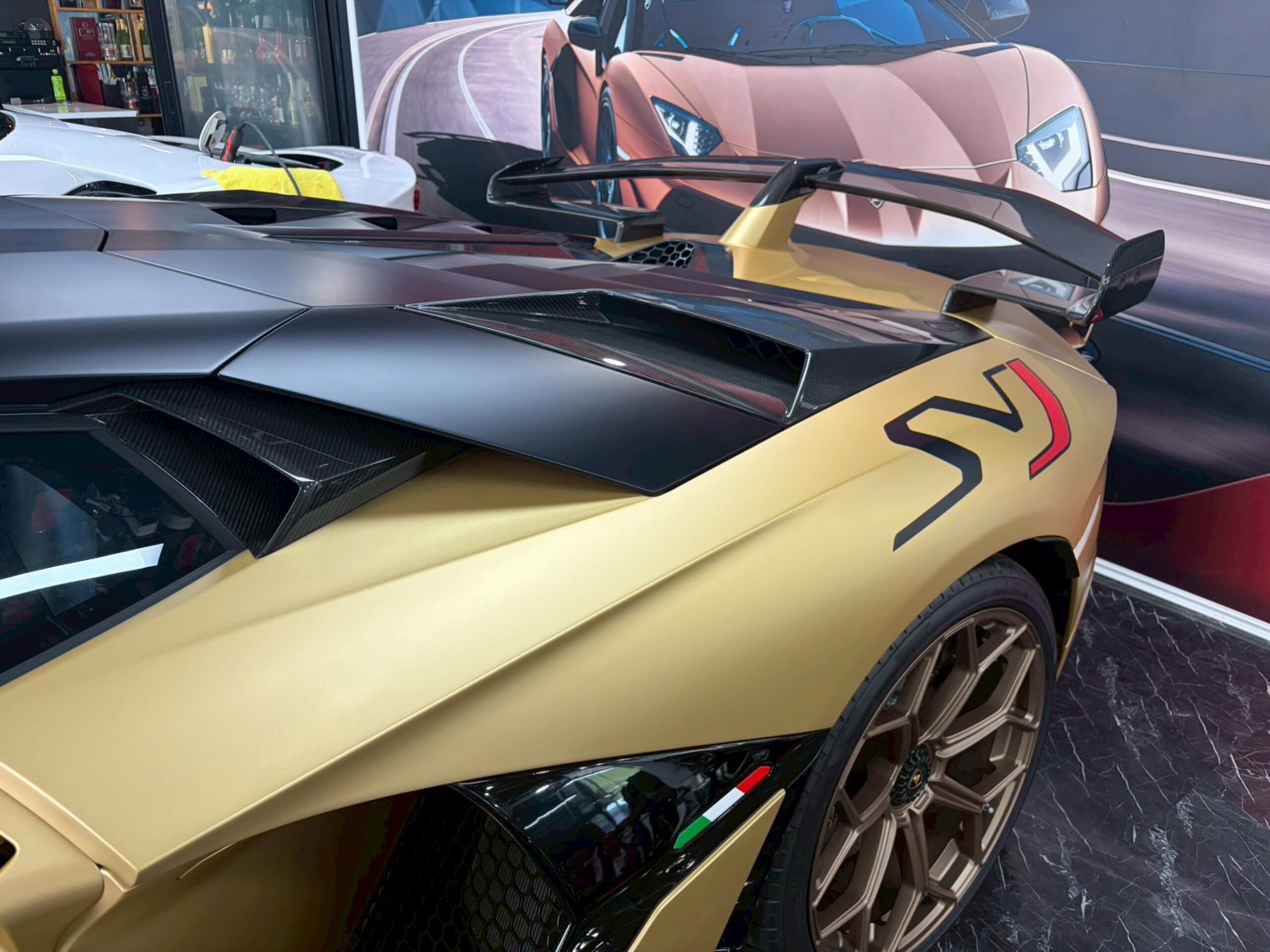 2019 Lamborghini Aventador SVJ — Photo 20 / 41
