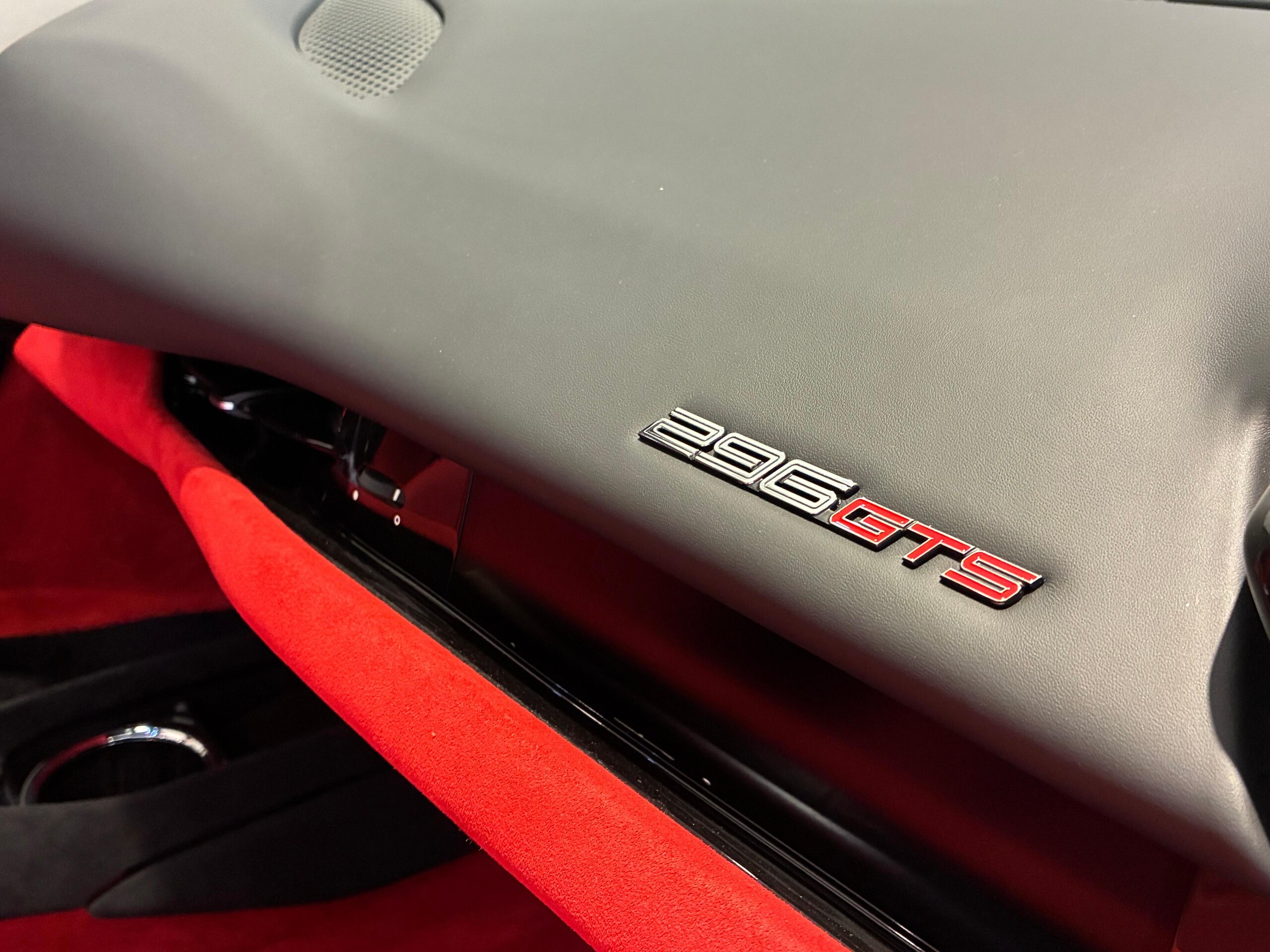 2025 Ferrari 296GTS — Photo 57 / 76