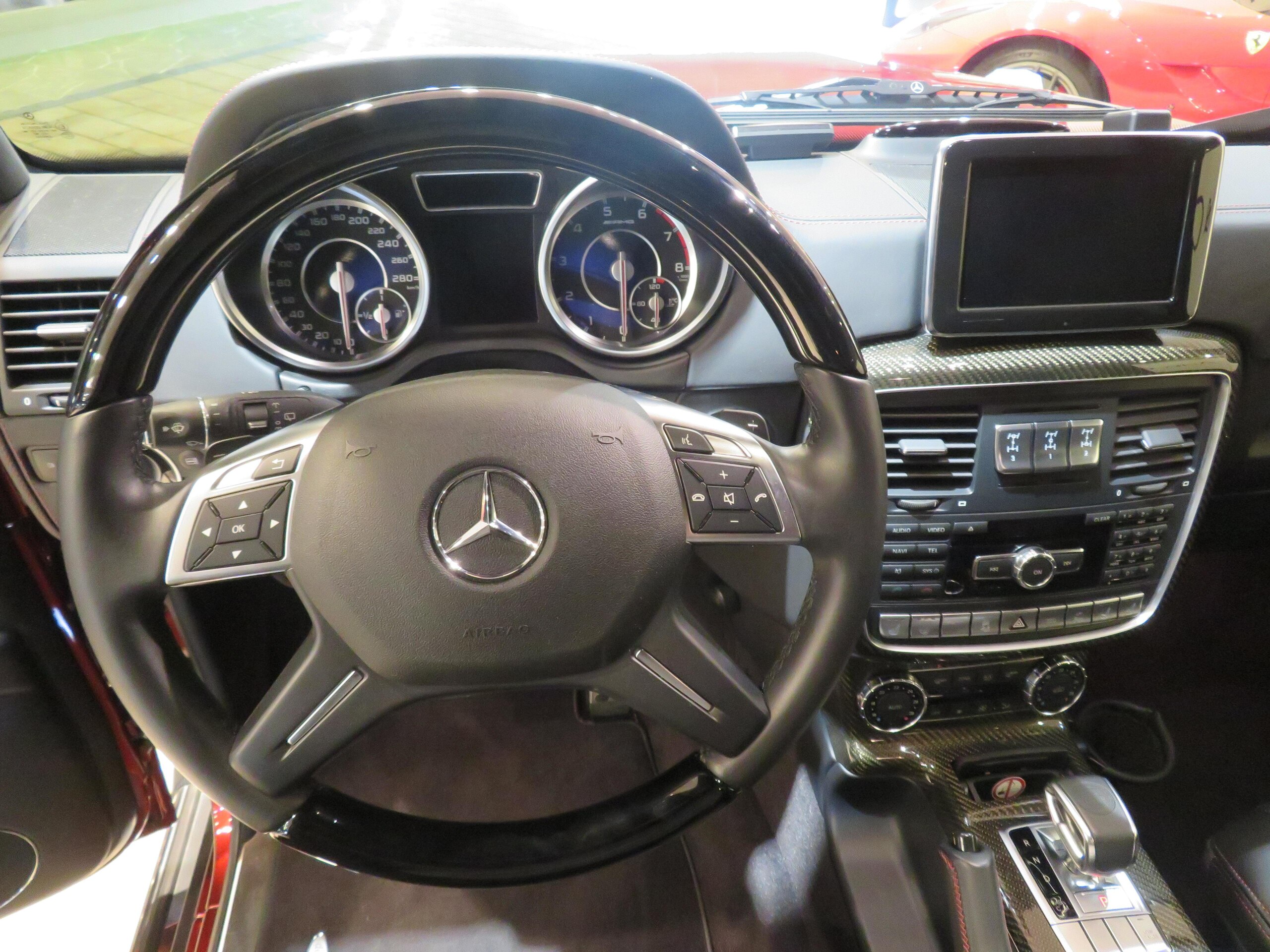 2015 Mercedes Benz G63 AMG — Photo 10 / 20
