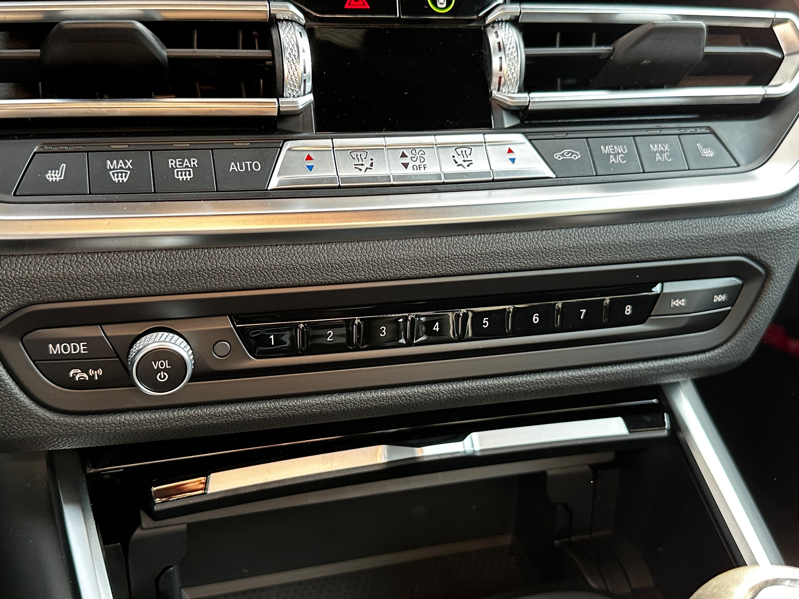 2021 BMW M4 — Photo 28 / 40