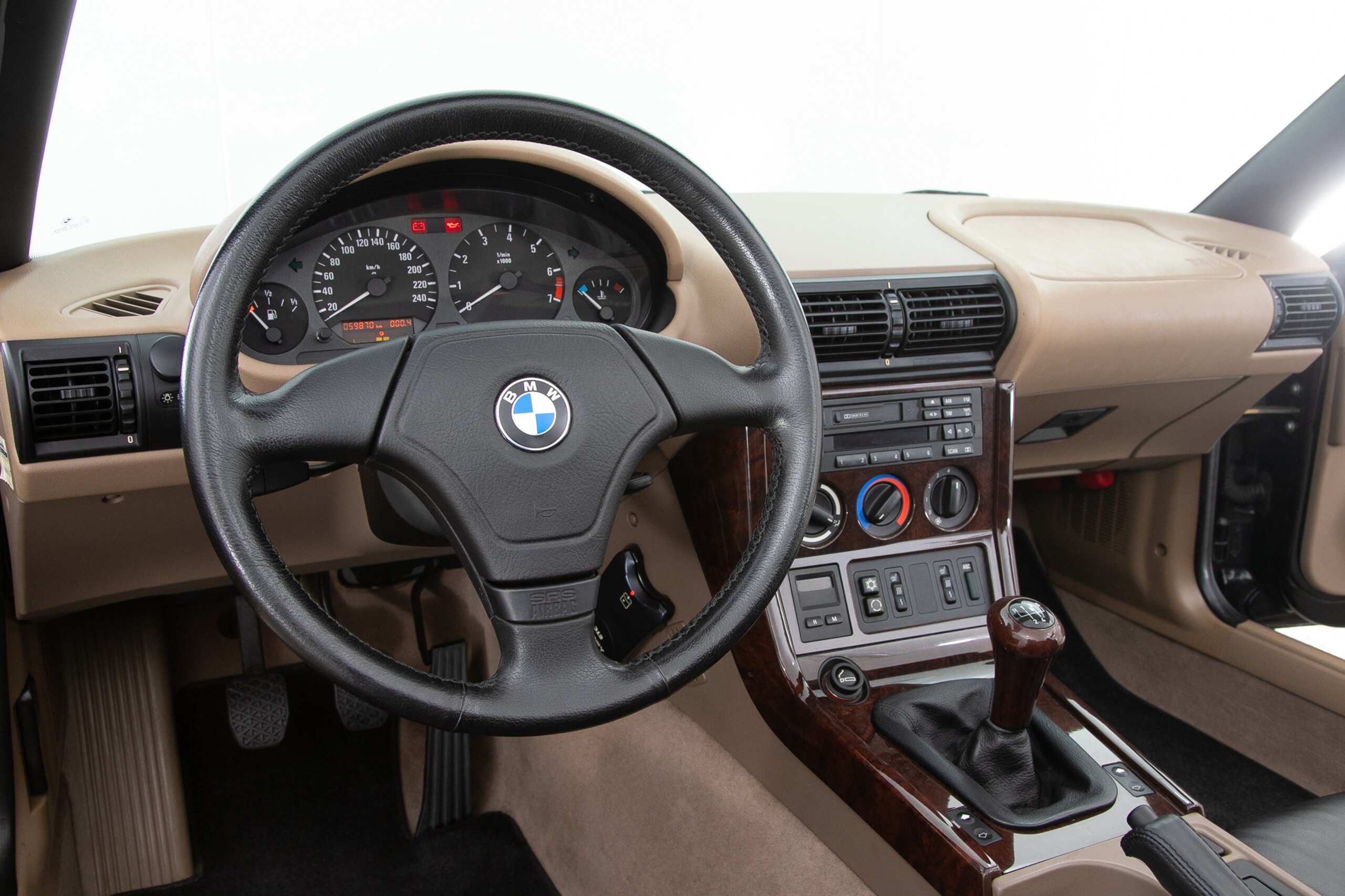 1996 BMW Z3 Roadster — Photo 13 / 26