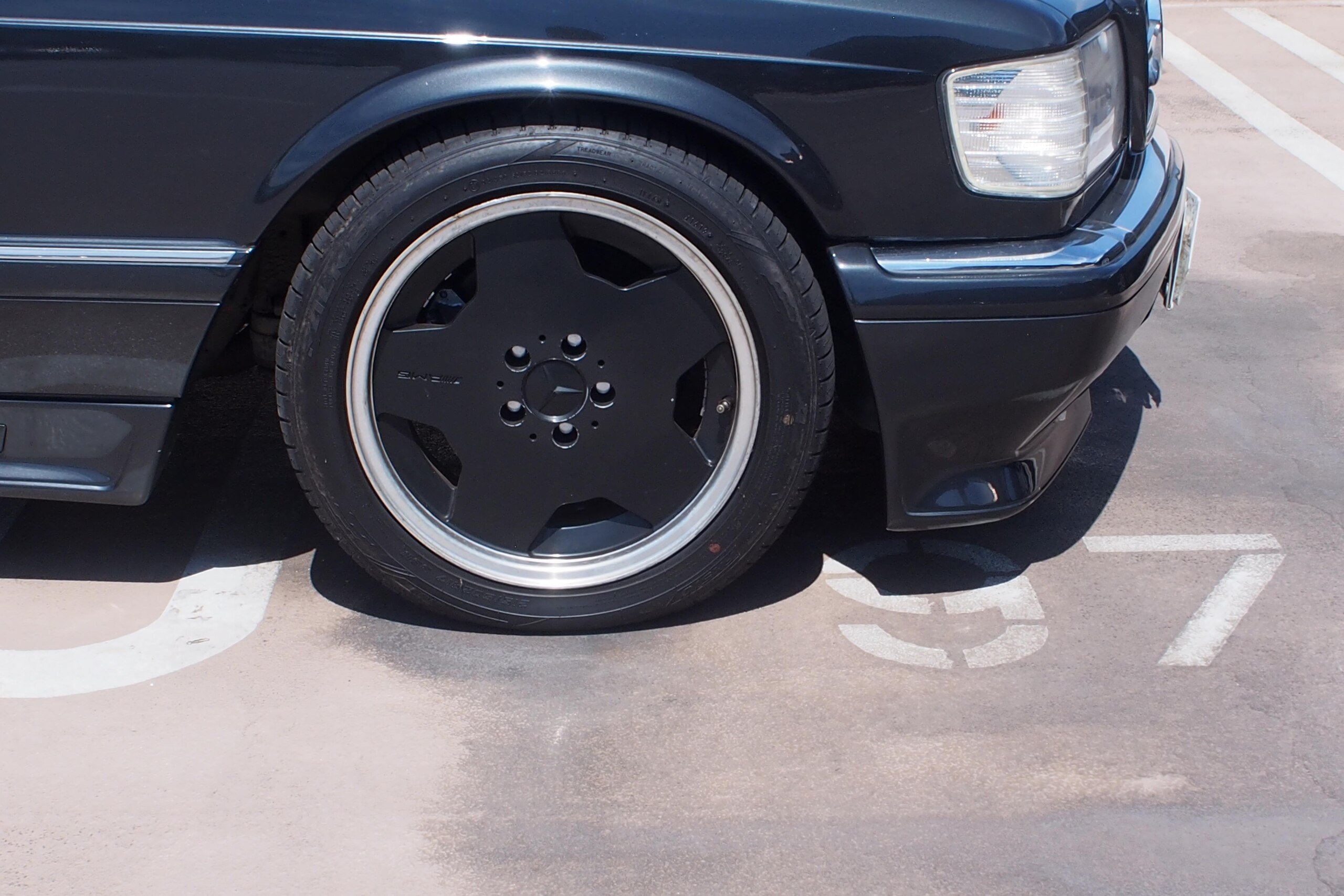 1991 Mercedes Benz 560SEC — Photo 11 / 12
