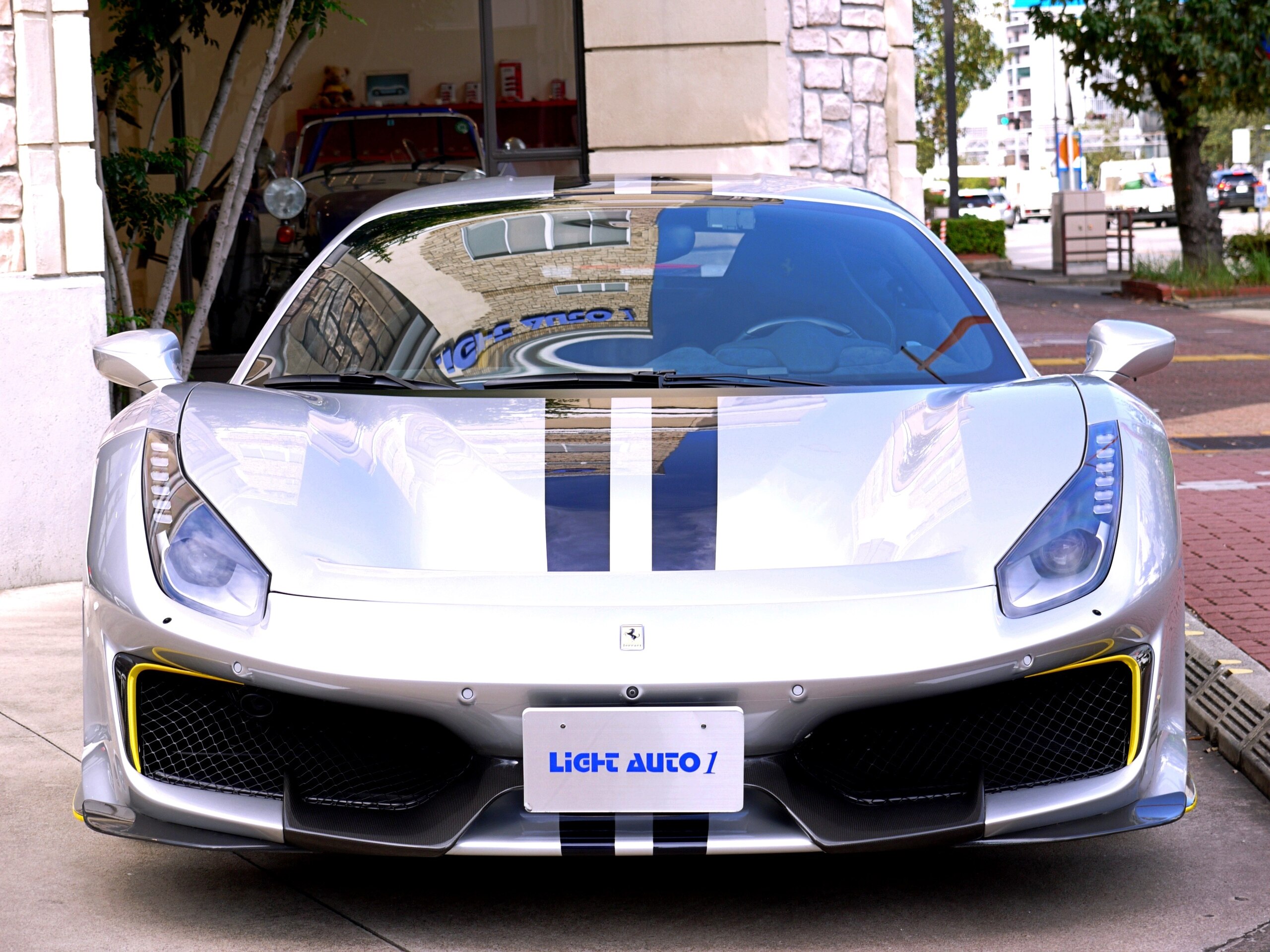 2019 Ferrari 488 Pista Genuine optional racing stripes lifting for sale in Japan