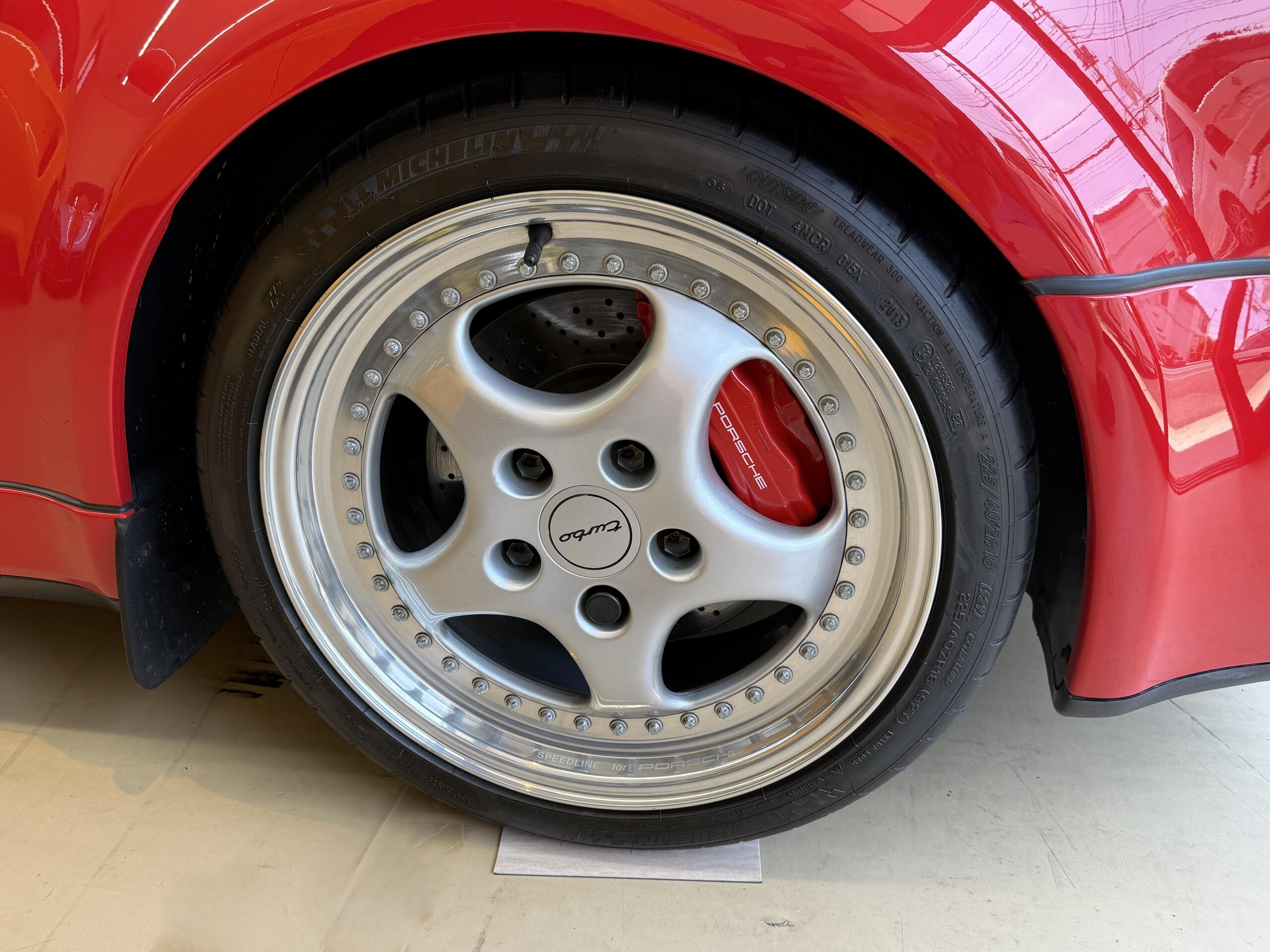 1993 Porsche 911 Turbo — Photo 18 / 20