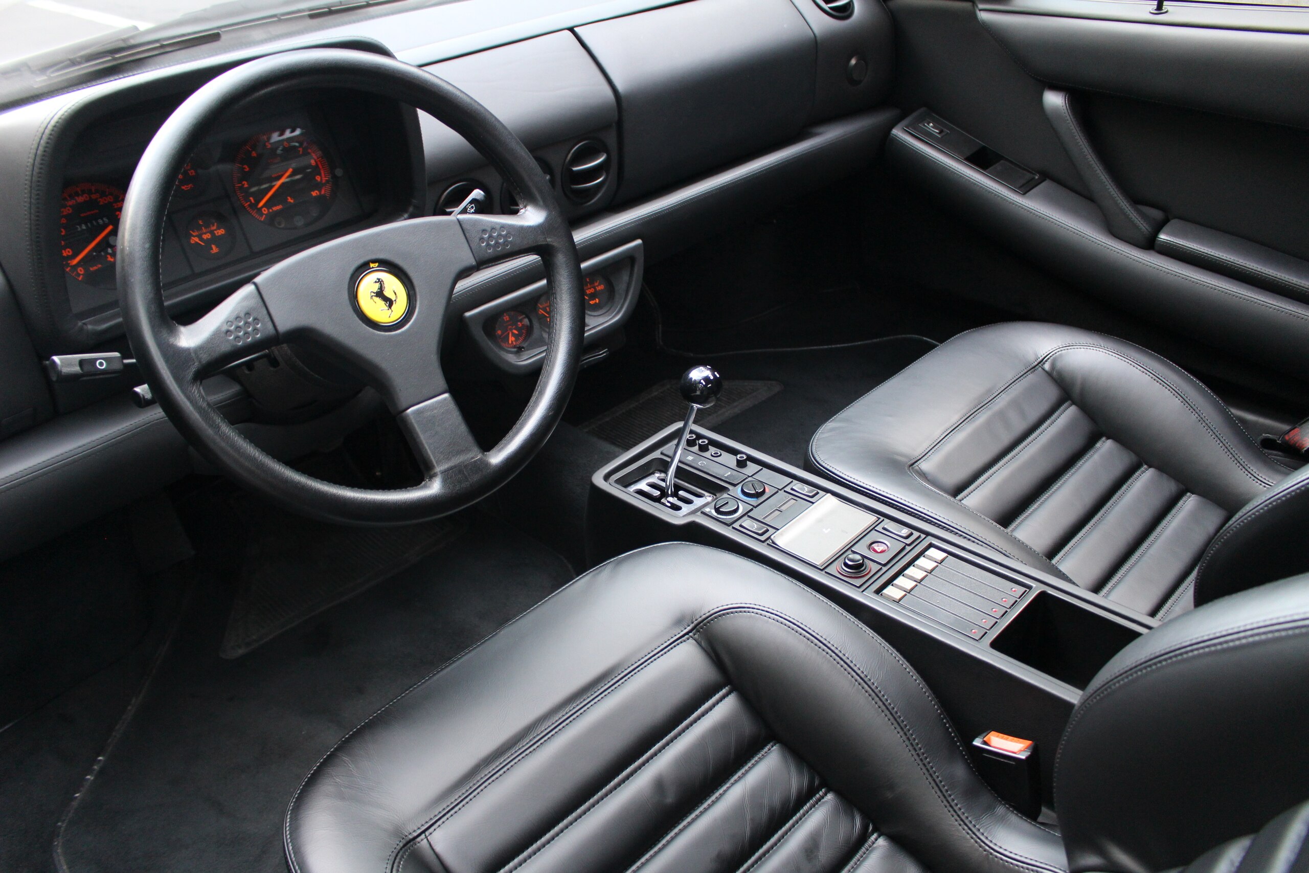 1992 Ferrari 512TR — Photo 8 / 17
