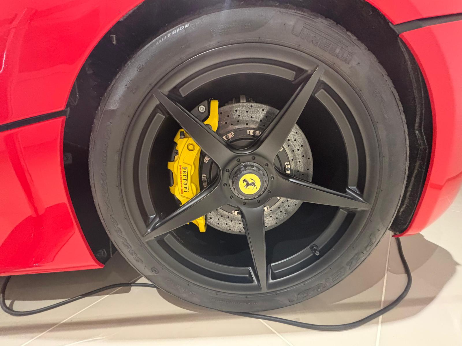 2018 Ferrari LaFerrari — Photo 16 / 18