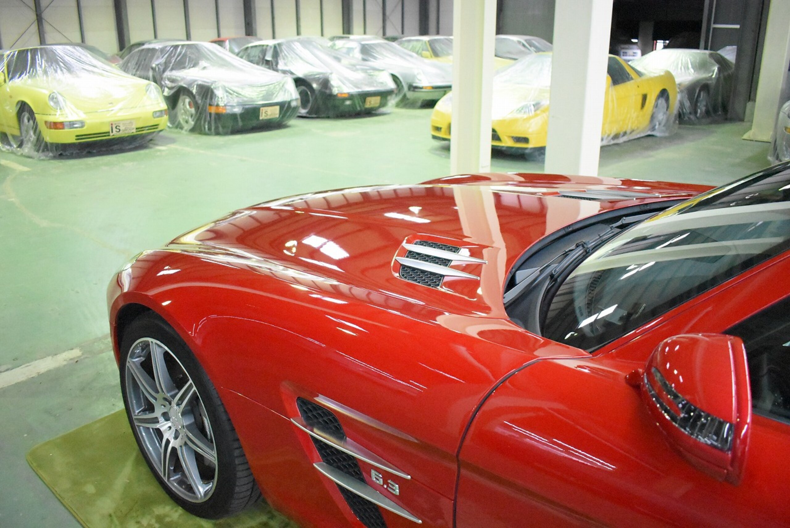 2010 Mercedes Benz SLS AMG — Photo 8 / 26