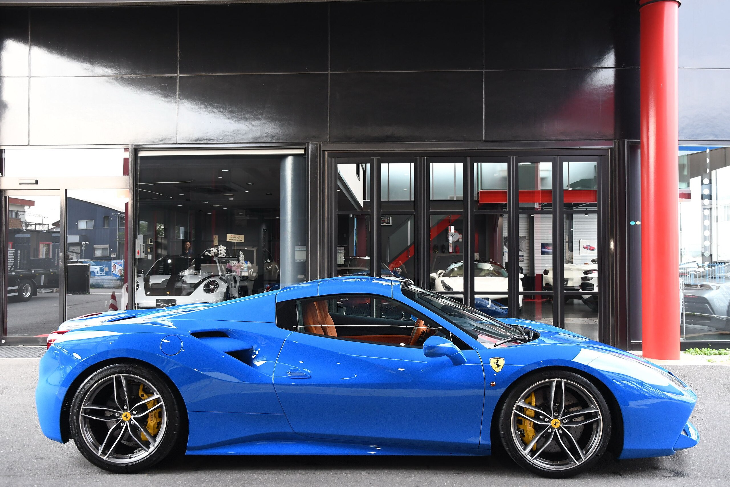 2018 Ferrari 488 Spider — Photo 7 / 21