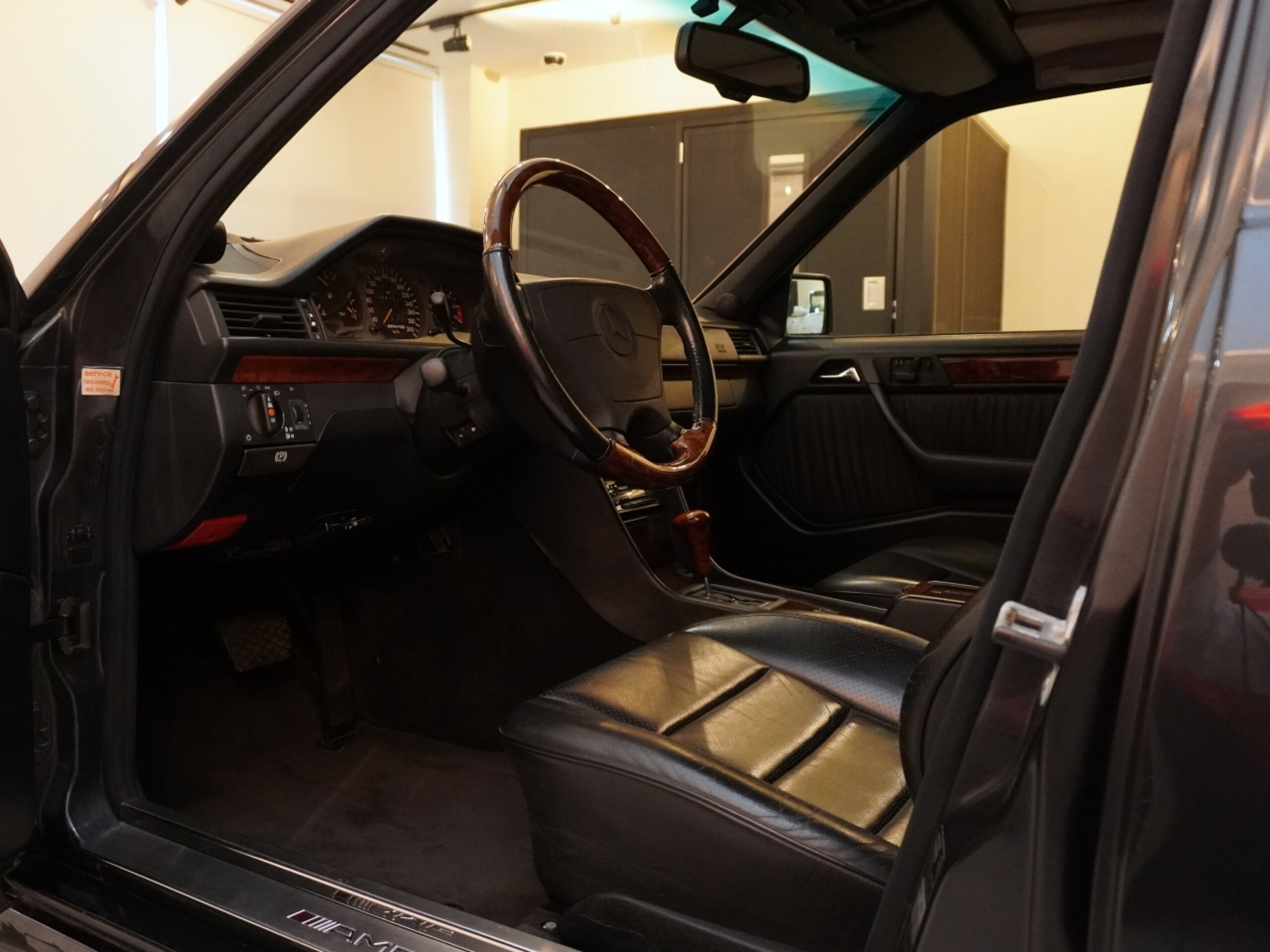 1994 Mercedes Benz E60 AMG — Photo 6 / 24