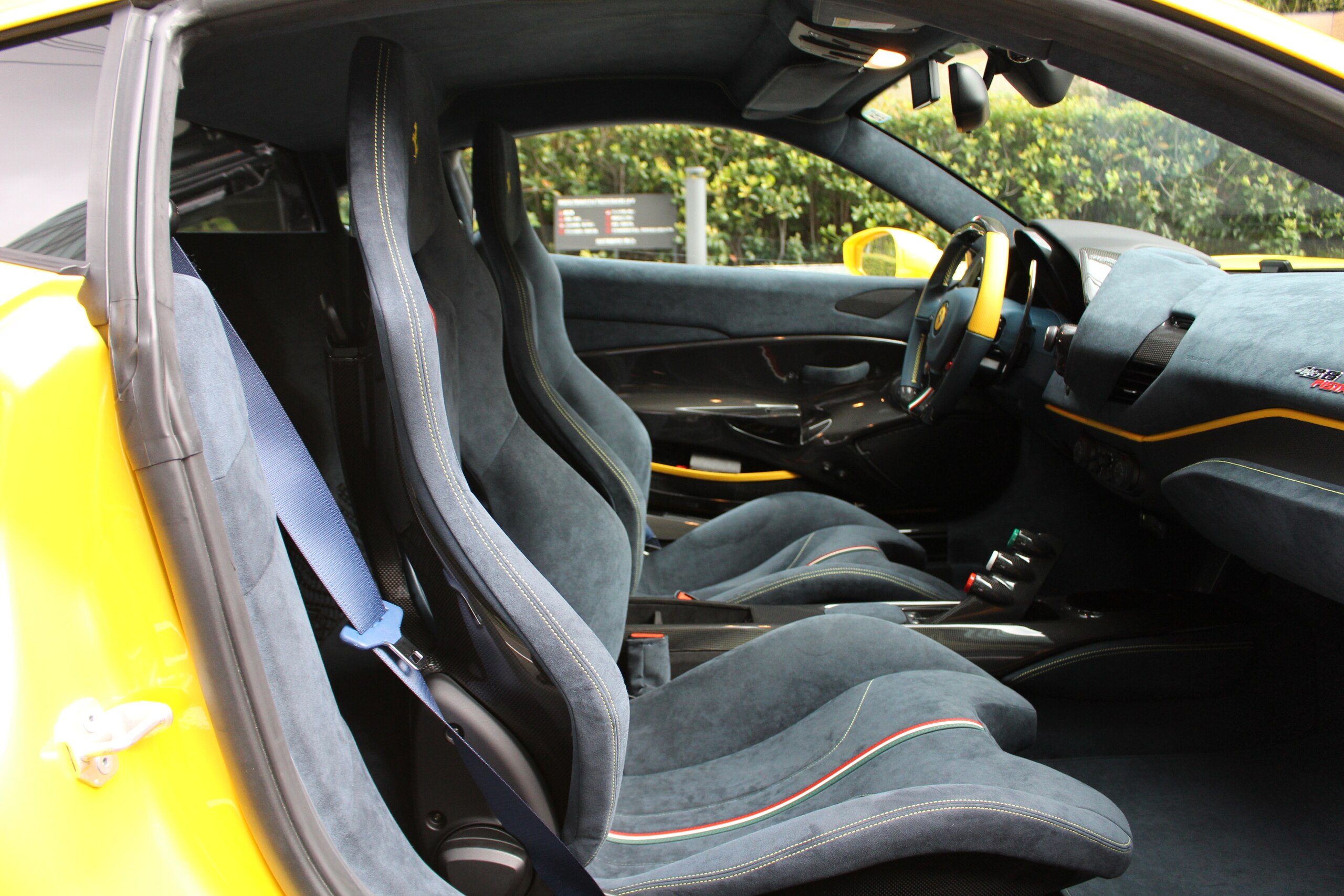 2020 Ferrari 488 Pista — Photo 15 / 17