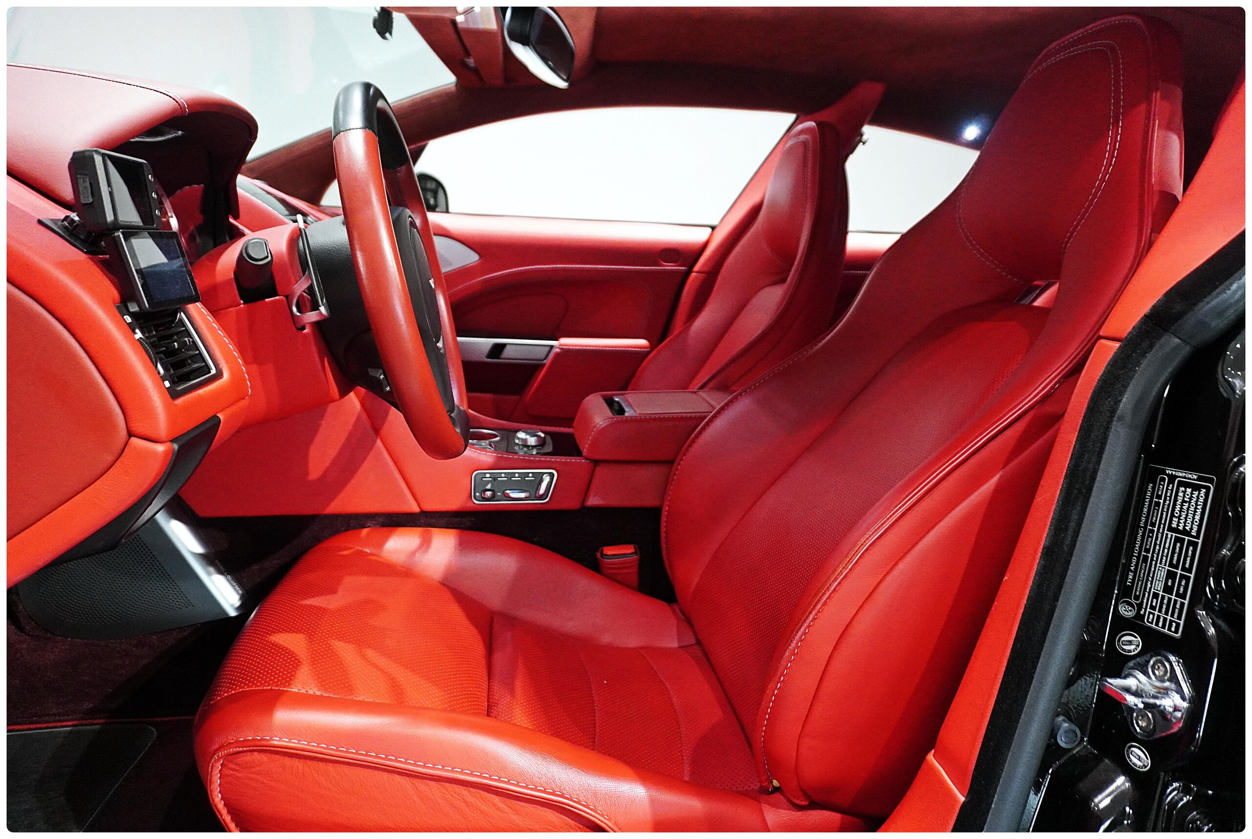 2013 Aston Martin Rapide — Photo 8 / 22