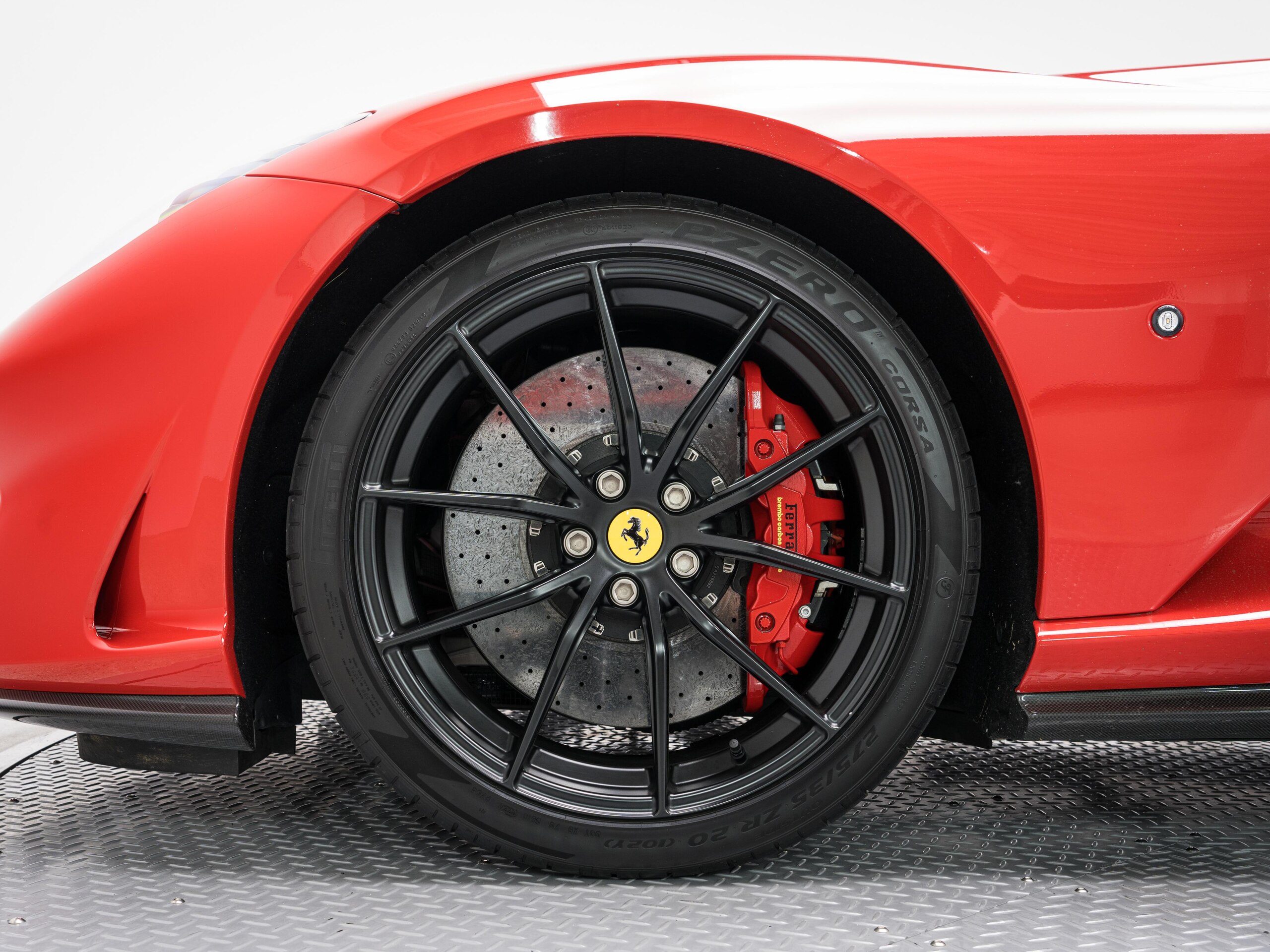 2018 Ferrari 812 Superfast — Photo 22 / 29