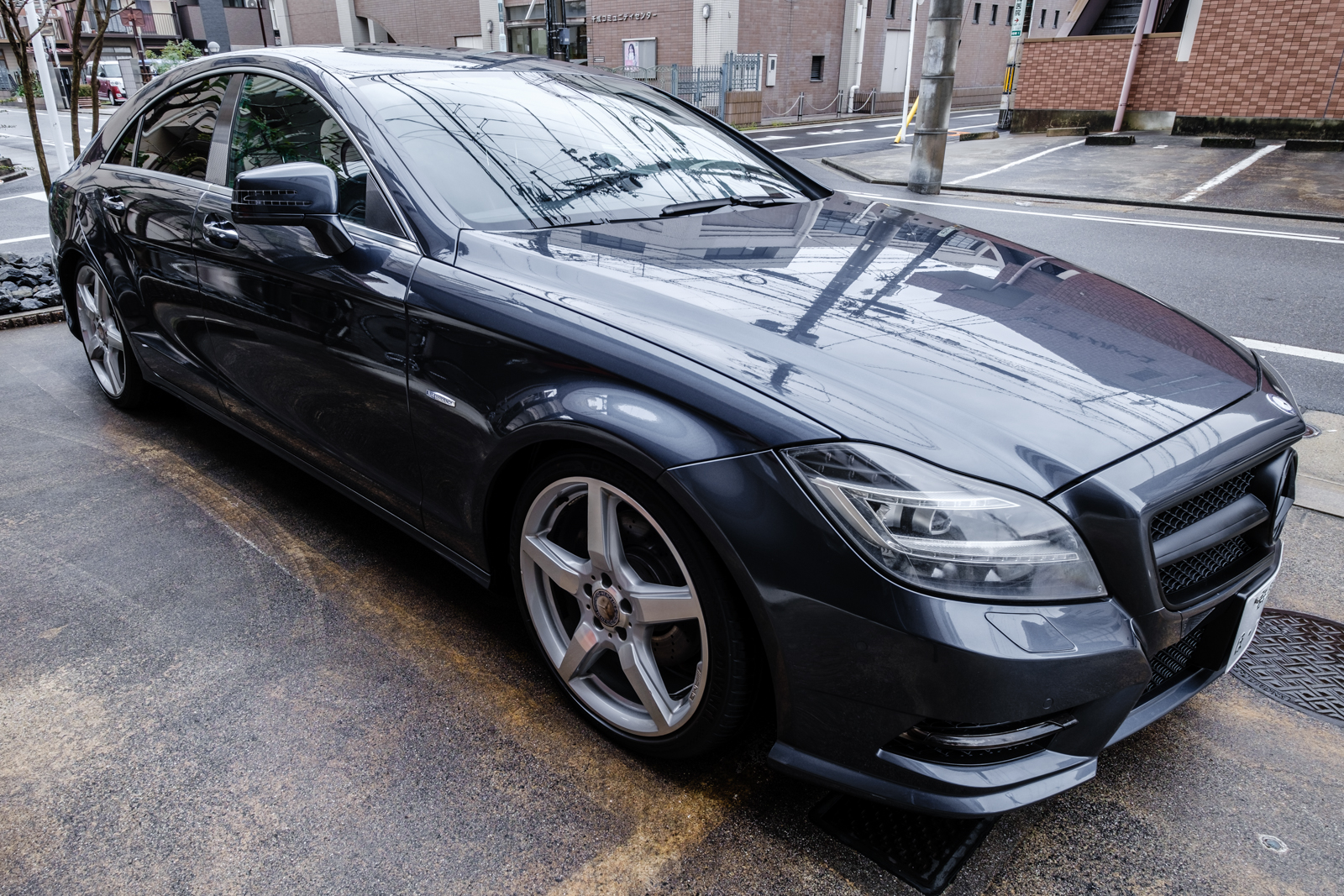 2012 Mercedes Benz CLS350 AMG — Photo 9 / 28
