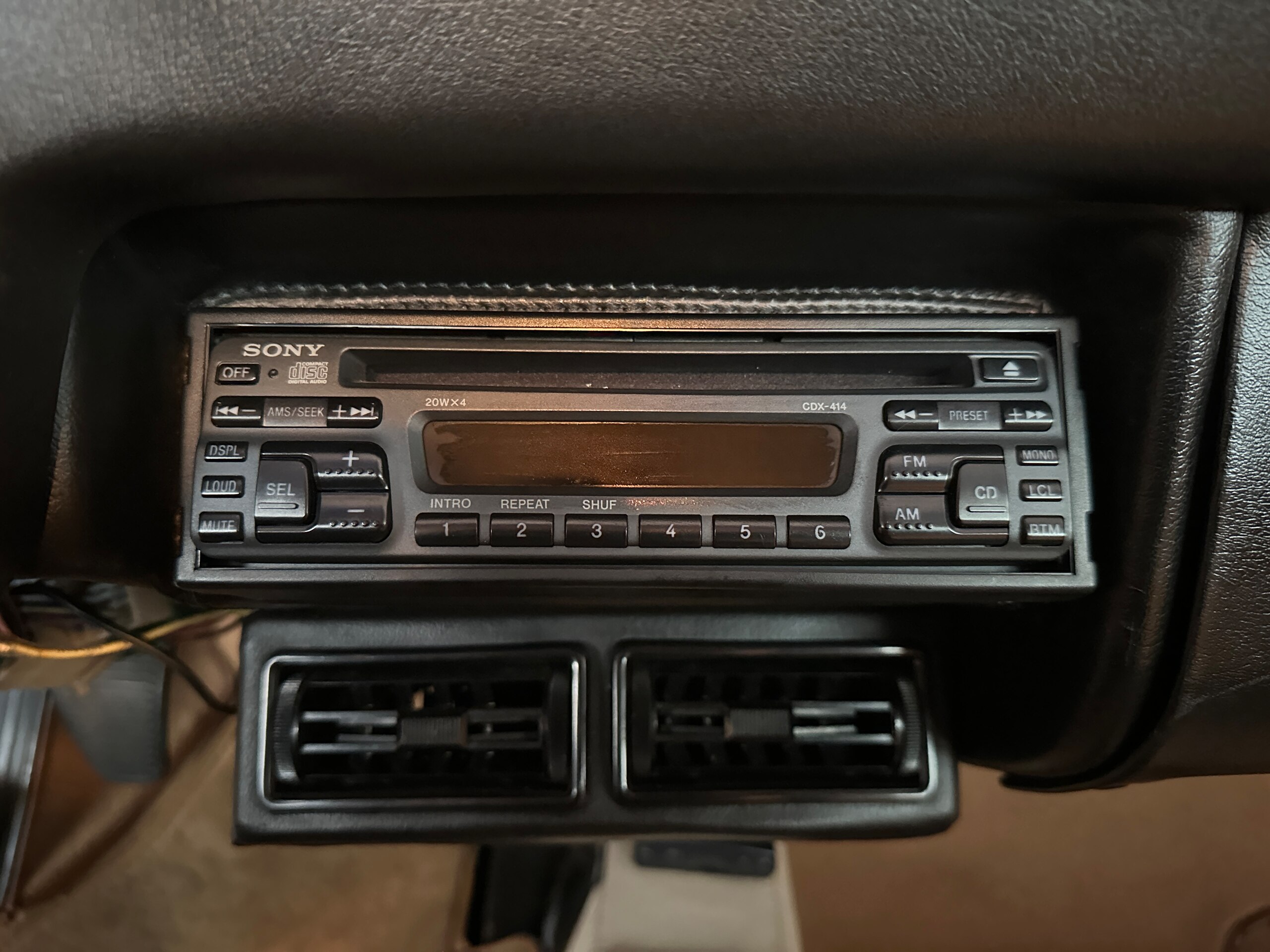 1986 Ferrari 308 GTB — Photo 13 / 20