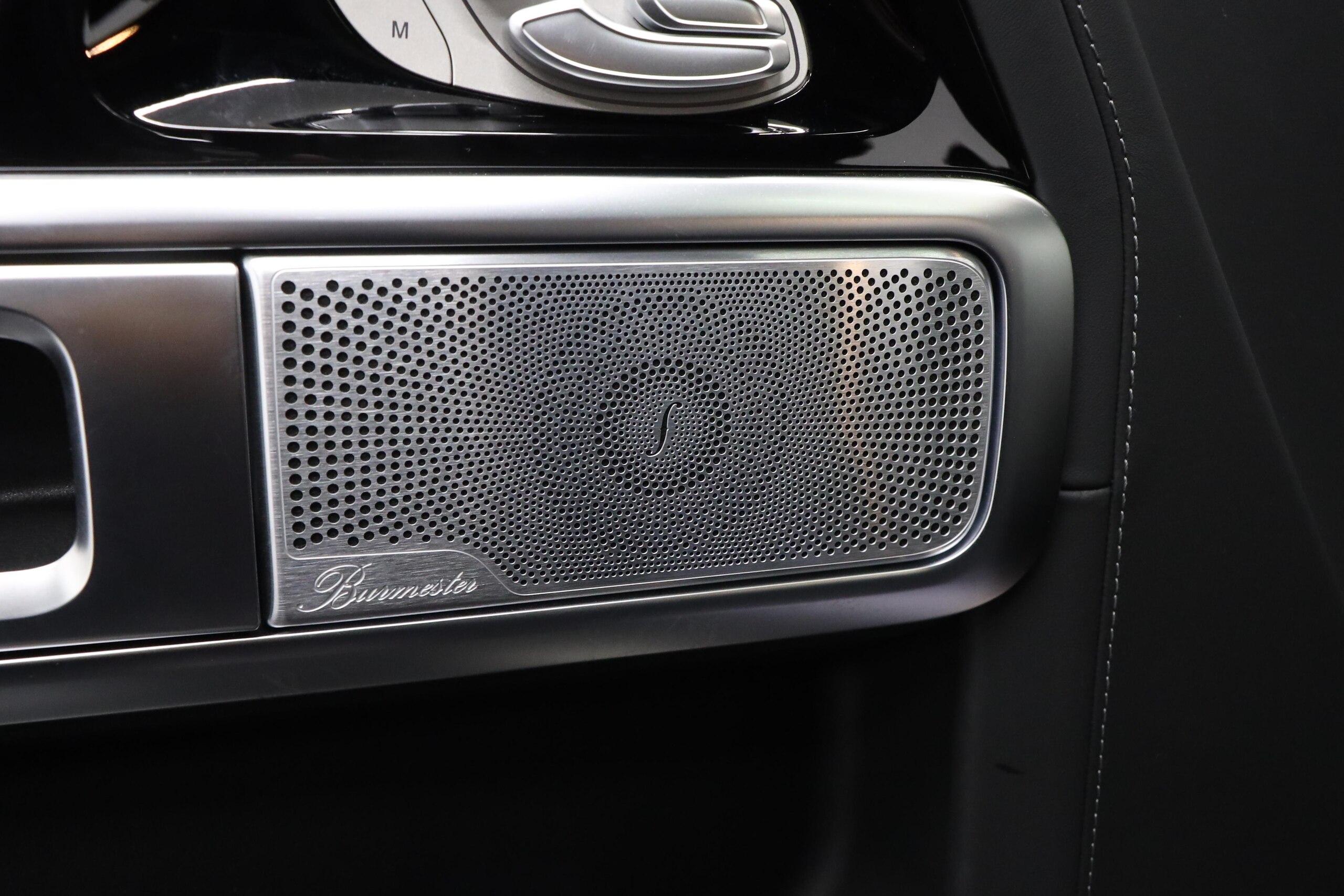 2024 Mercedes Benz G63 AMG — Photo 13 / 28
