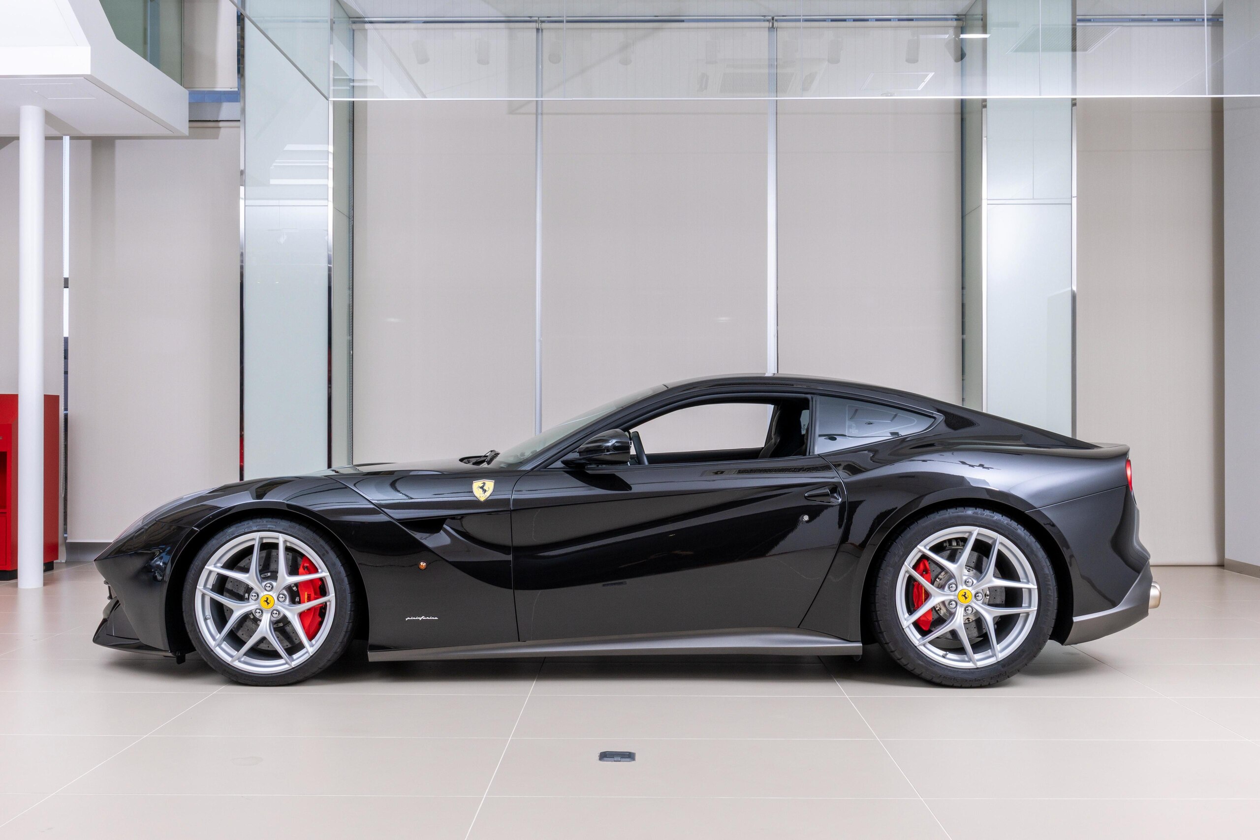 2016 Ferrari F12 Berlinetta — Photo 7 / 19