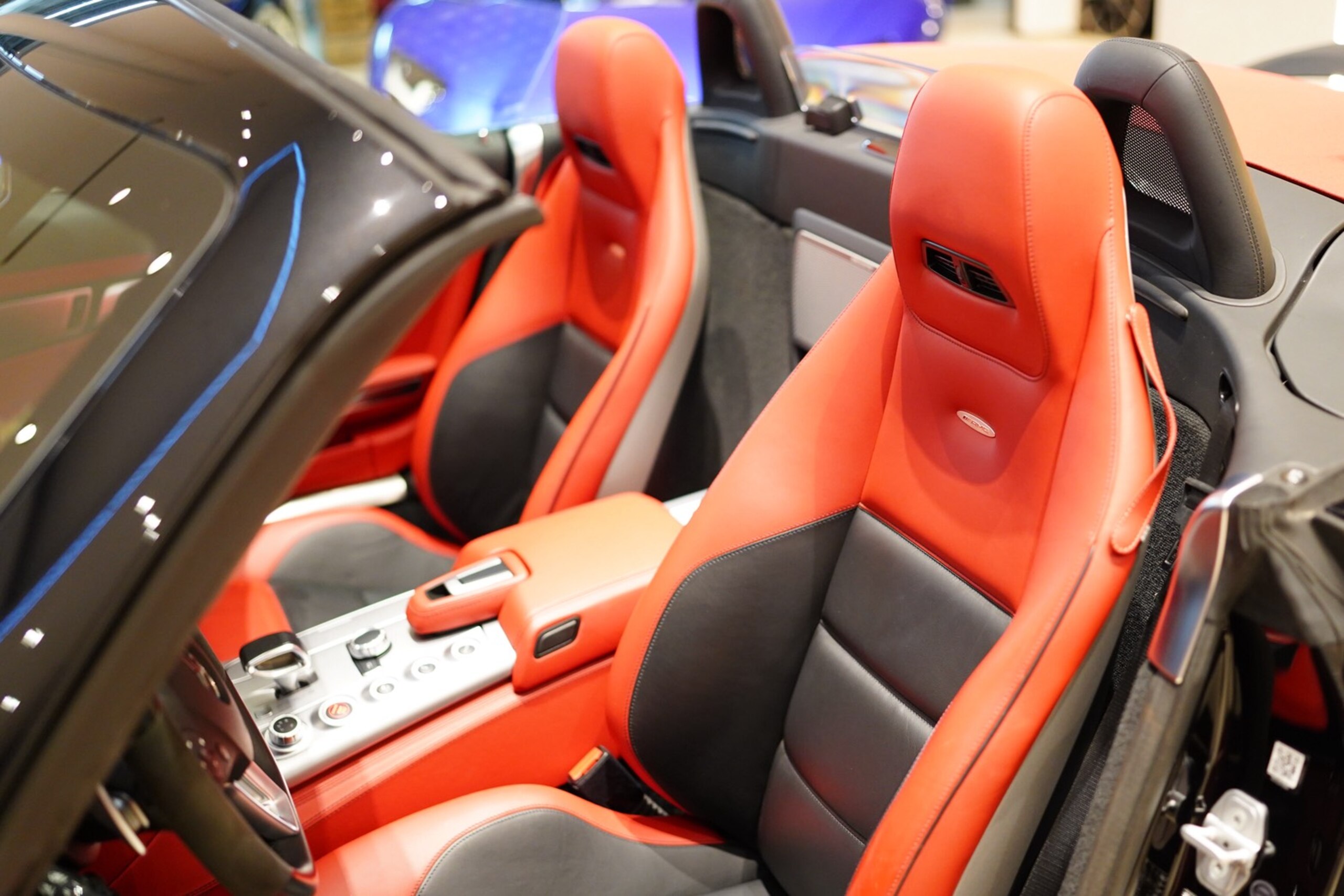 2013 Mercedes Benz SLS AMG Roadster — Photo 9 / 20