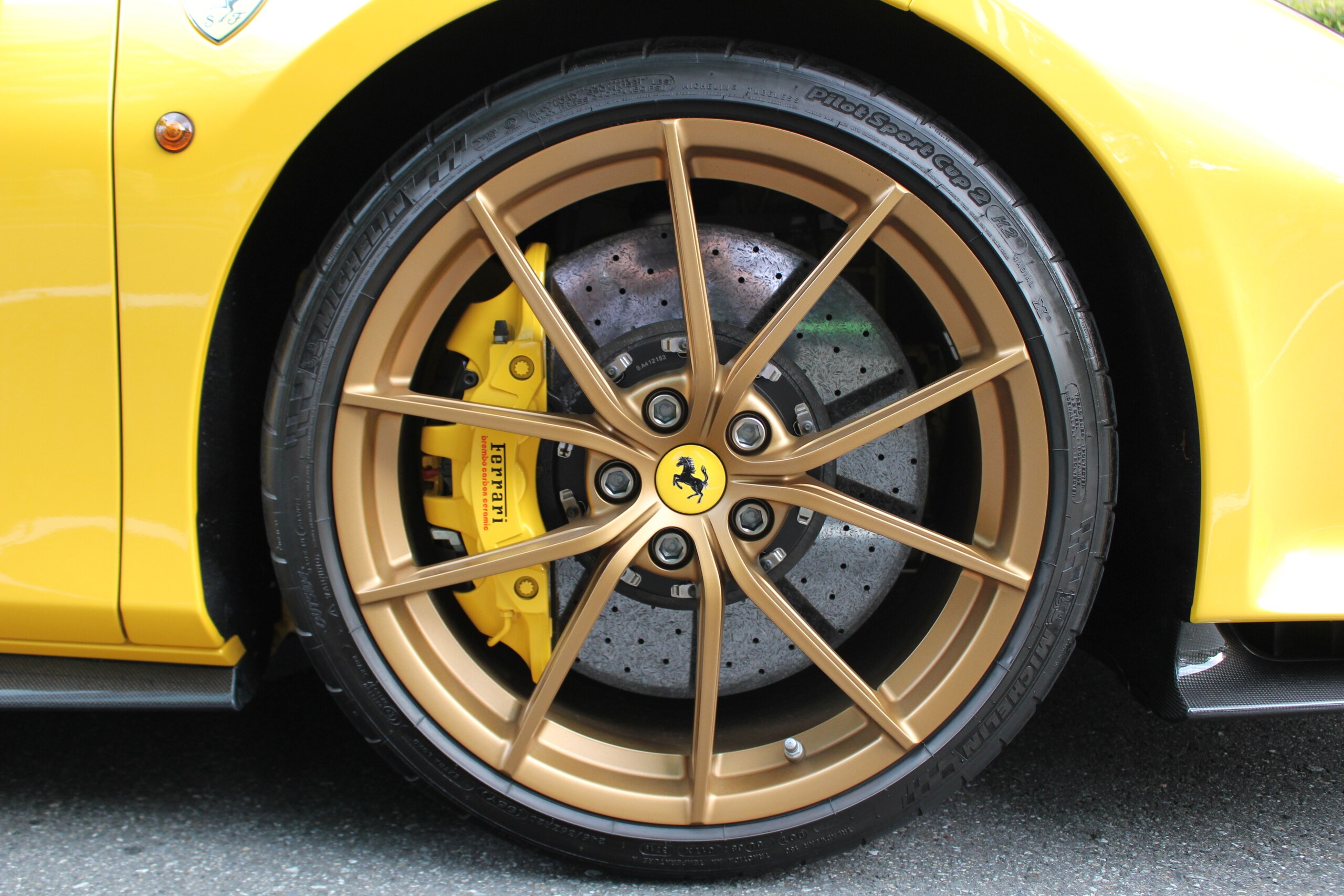 2020 Ferrari 488 Pista — Photo 16 / 17