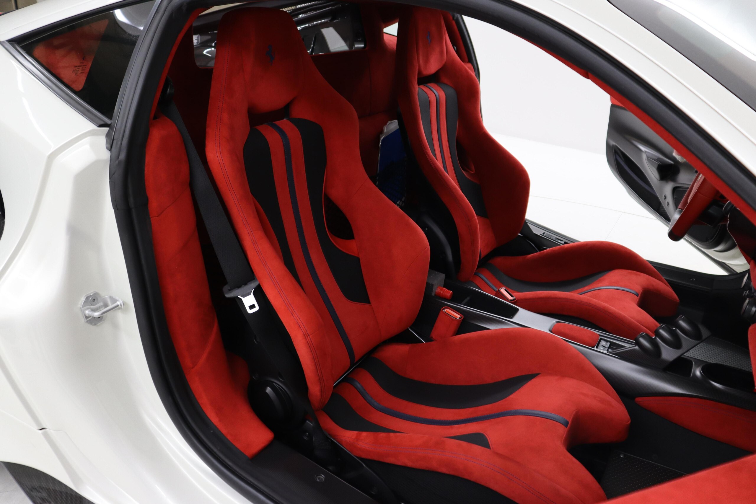 2019 Ferrari 488 Pista — Photo 12 / 18