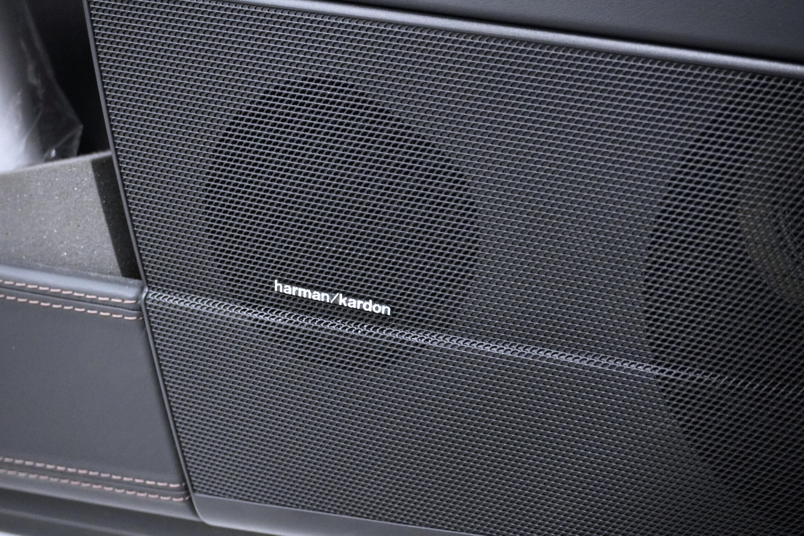 2012 Mercedes Benz S63 AMG Long — Photo 10 / 17